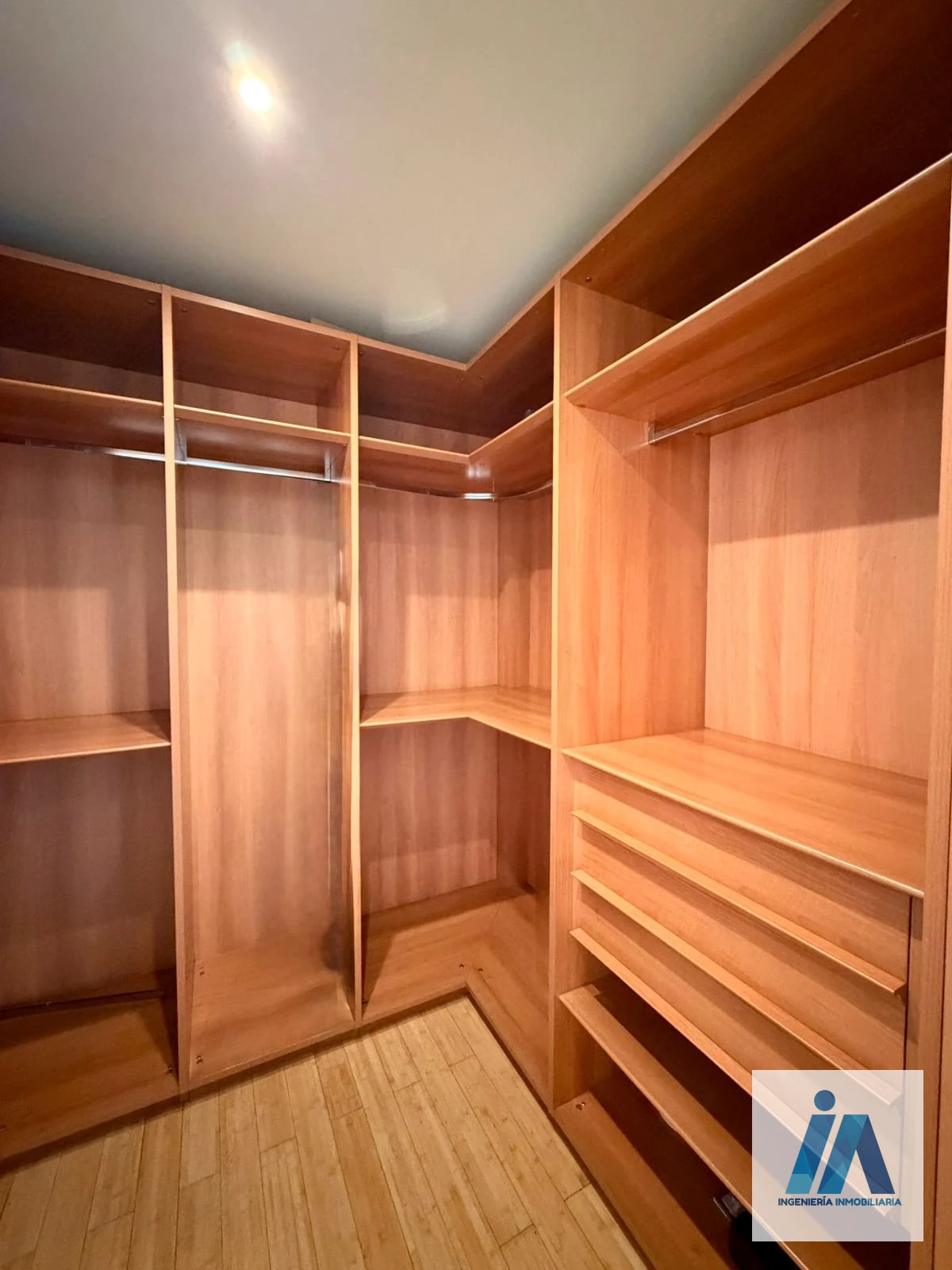 APARTAMENTO EN ALQUILER o VENTA📍 Edificio Atrium, zona 10 — Apartamento en Alquiler en Zona 10, Guatemala, Ciudad — foto 12 de 16