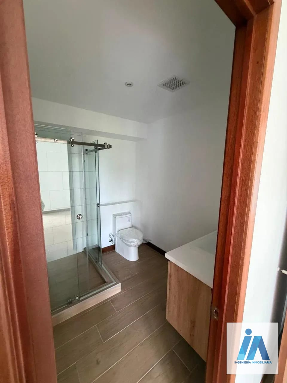 APARTAMENTO EN ALQUILER 📍 Edificio Vilabosque Kanajuyú, Zona 16 — Apartamento en Alquiler en Zona 16, Guatemala, Ciudad — foto 9 de 9