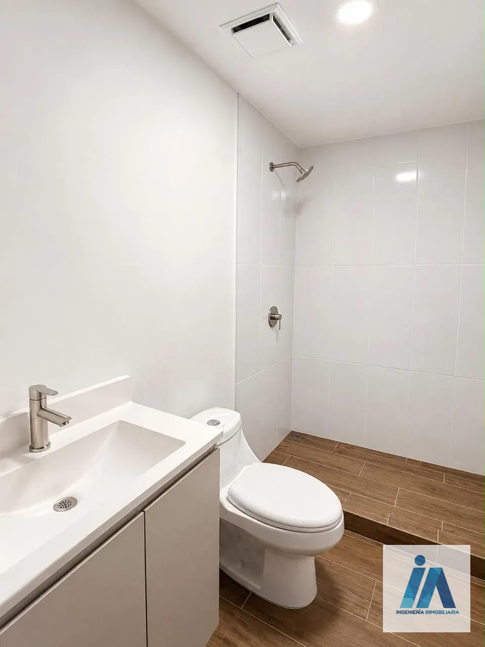 APARTAMENTO EN ALQUILER 📍 Edificio Modra, Zona 4 — Apartamento en Alquiler en Zona 4, Guatemala, Ciudad — foto 9 de 9