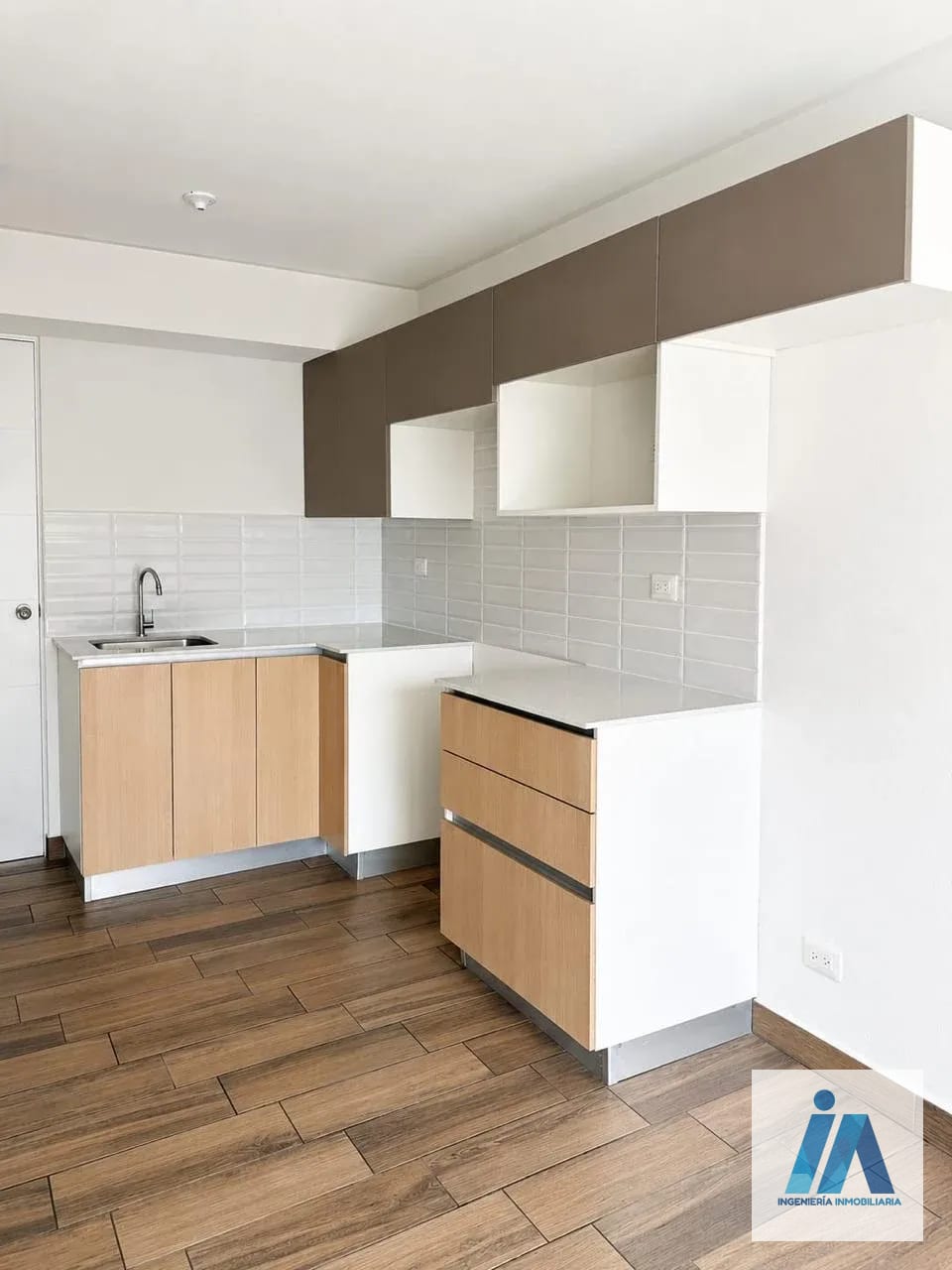 APARTAMENTO EN AlQUILER 📍 Edificio Lares 17, Zona 17 — Apartamento en Alquiler en Zona 17, Guatemala, Ciudad — foto 4 de 13