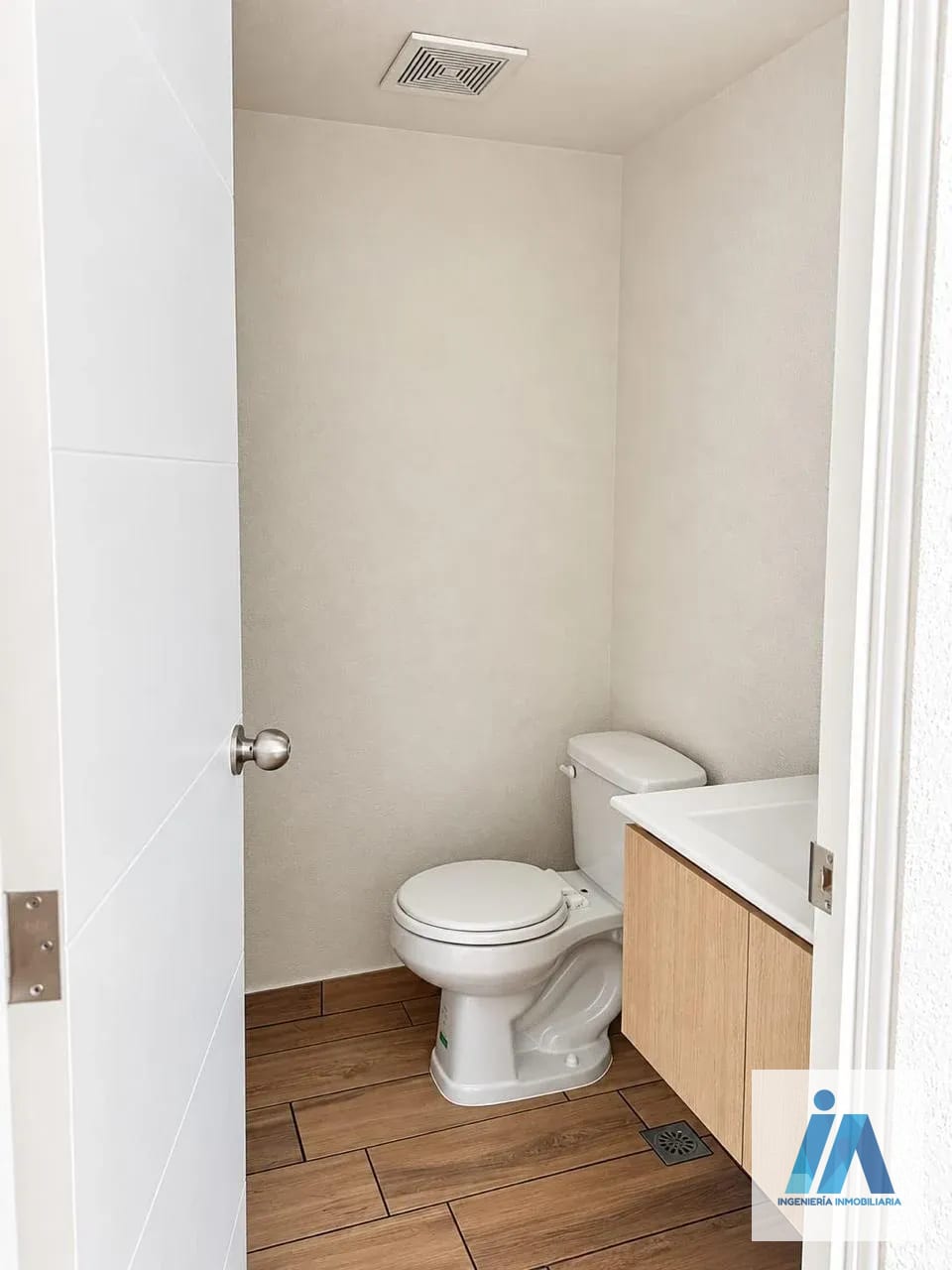 APARTAMENTO EN AlQUILER 📍 Edificio Lares 17, Zona 17 — Apartamento en Alquiler en Zona 17, Guatemala, Ciudad — foto 9 de 13
