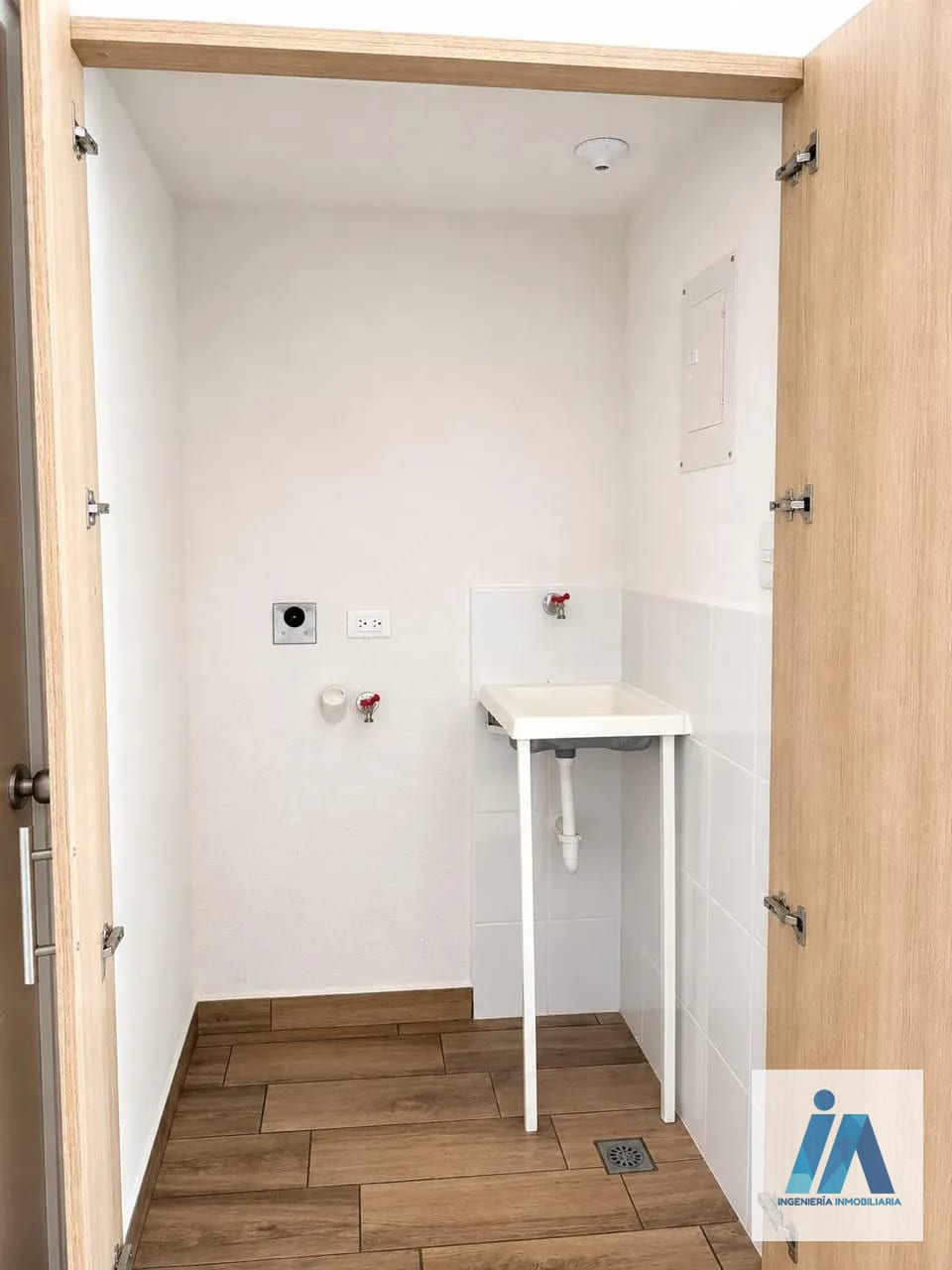 APARTAMENTO EN AlQUILER 📍 Edificio Lares 17, Zona 17 — Apartamento en Alquiler en Zona 17, Guatemala, Ciudad — foto 10 de 13