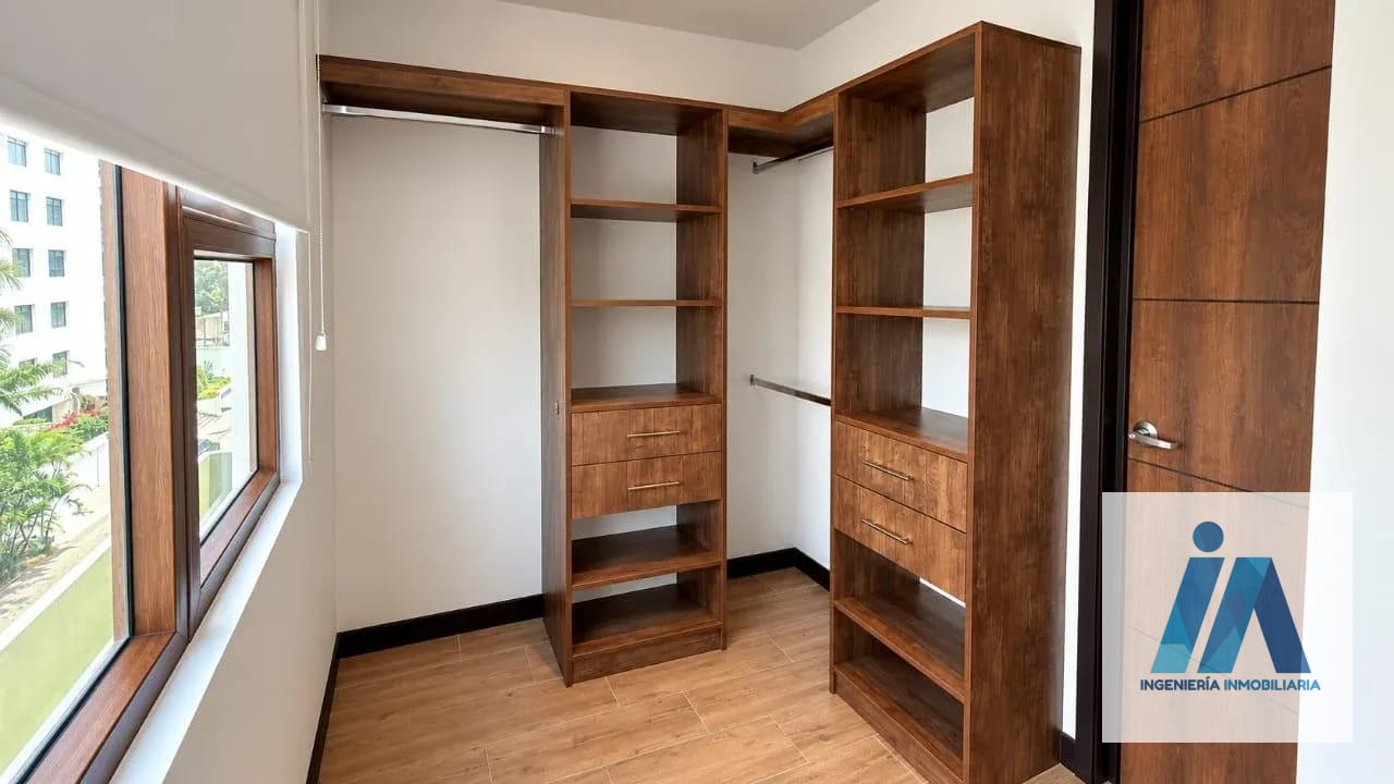 APARTAMENTO EN VENTA 📍 Edificio Marqués de Oakland, Zona 10 — Apartamento en Venta en Zona 10, Guatemala, Ciudad — foto 12 de 17