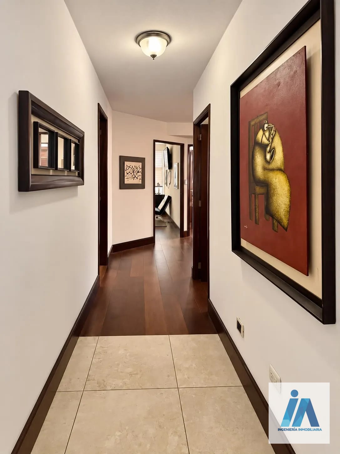 APARTAMENTO AMUEBLADO EN ALQUILER/VENTA Moradas del Acueducto zona 1 0 — Apartamento en Venta en Zona 10, Guatemala, Ciudad — foto 4 de 9