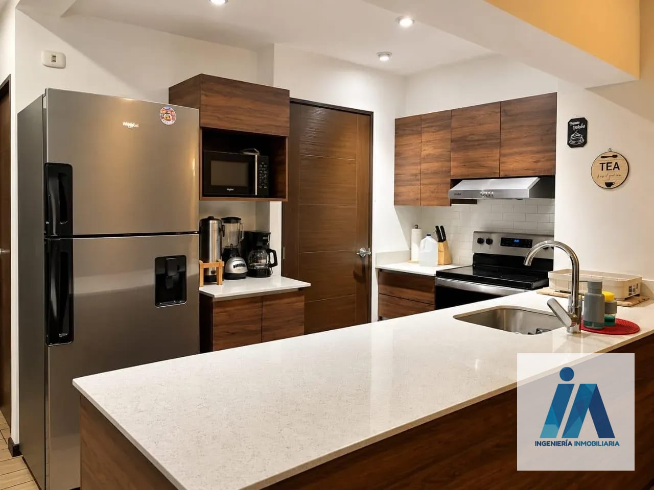 APARTAMENTO AMUEBLADO EN ALQUILER 📍 Edificio Torre Pamplona, Zona 13 — Apartamento en Alquiler en Zona 13, Guatemala, Ciudad — foto 2 de 14