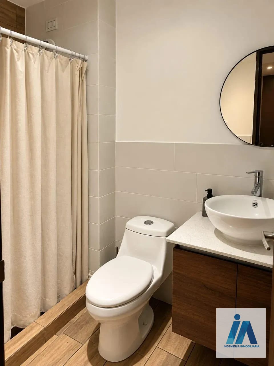 APARTAMENTO AMUEBLADO EN ALQUILER 📍 Edificio Torre Pamplona, Zona 13 — Apartamento en Alquiler en Zona 13, Guatemala, Ciudad — foto 9 de 14