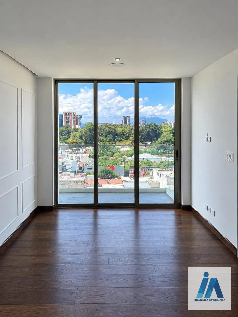 APARTAMENTO EN ALQUILER 📍 Edificio Atarah, Zona 10 — Apartamento en Alquiler en Zona 10, Guatemala, Ciudad — foto 2 de 8