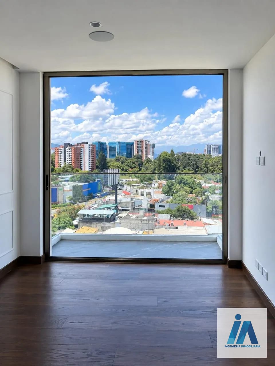 APARTAMENTO EN ALQUILER 📍 Edificio Atarah, Zona 10 — Apartamento en Alquiler en Zona 10, Guatemala, Ciudad — foto 5 de 8