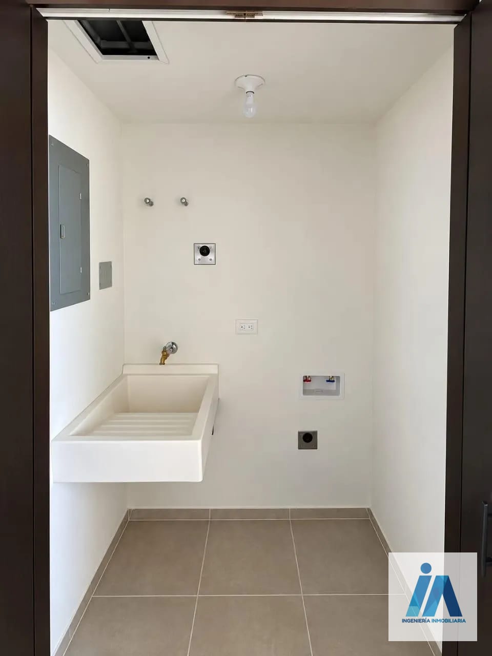 APARTAMENTO EN ALQUILER 📍 VENTA | Edificio Esenta, Zona 12 — Apartamento en Alquiler en Zona 12, Guatemala, Ciudad — foto 5 de 13