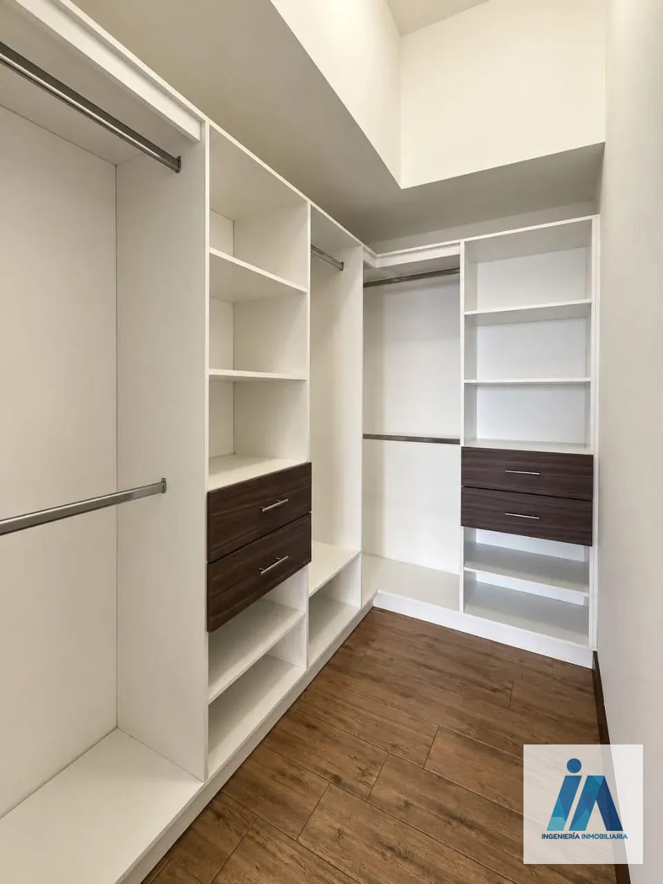 APARTAMENTO EN ALQUILER 📍 Edificio Casalini, Zona 10, Diagonal 6 — Apartamento en Alquiler en Zona 10, Guatemala, Ciudad — foto 10 de 15