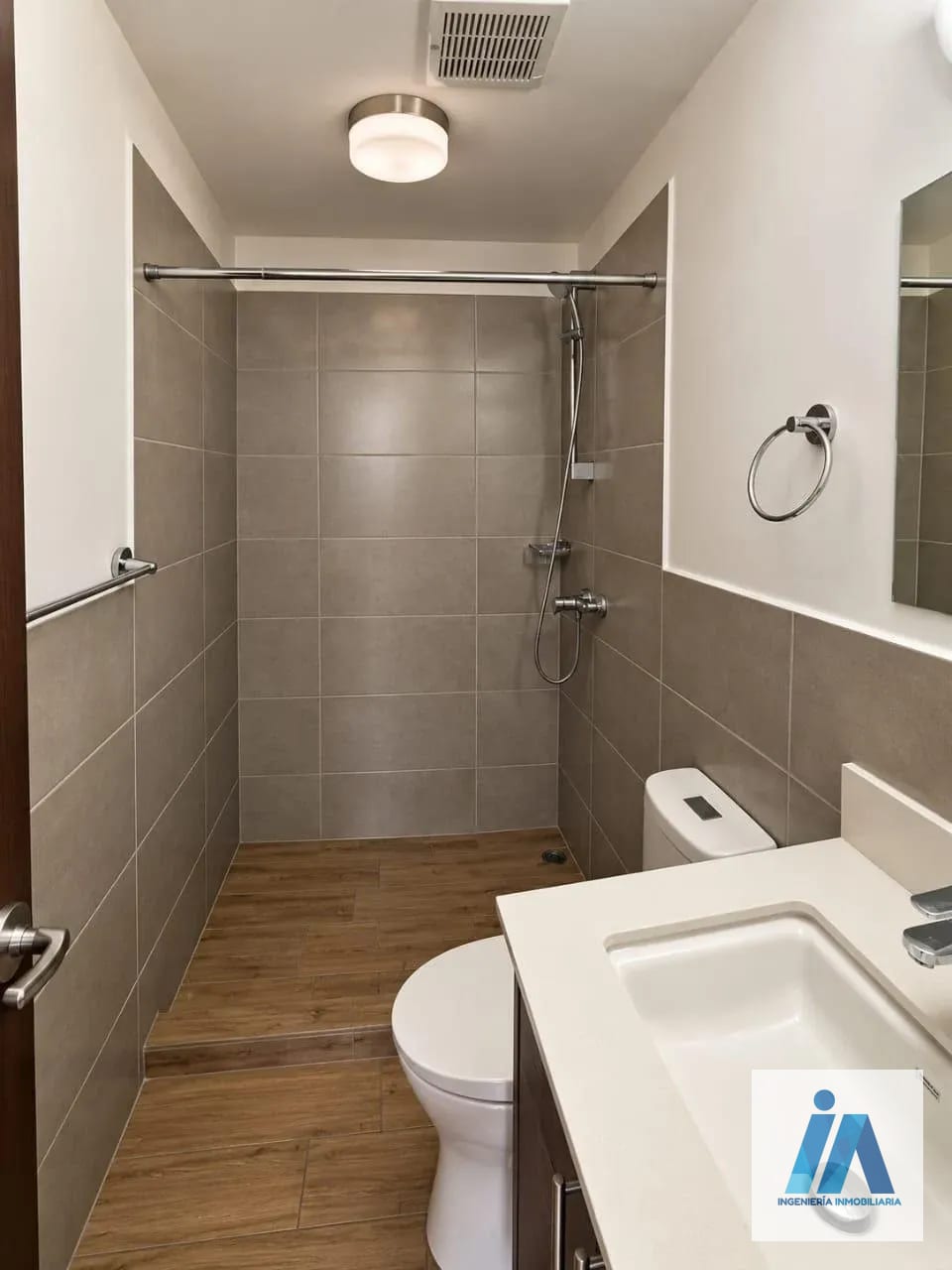 APARTAMENTO EN ALQUILER 📍 Edificio Casalini, Zona 10, Diagonal 6 — Apartamento en Alquiler en Zona 10, Guatemala, Ciudad — foto 9 de 15