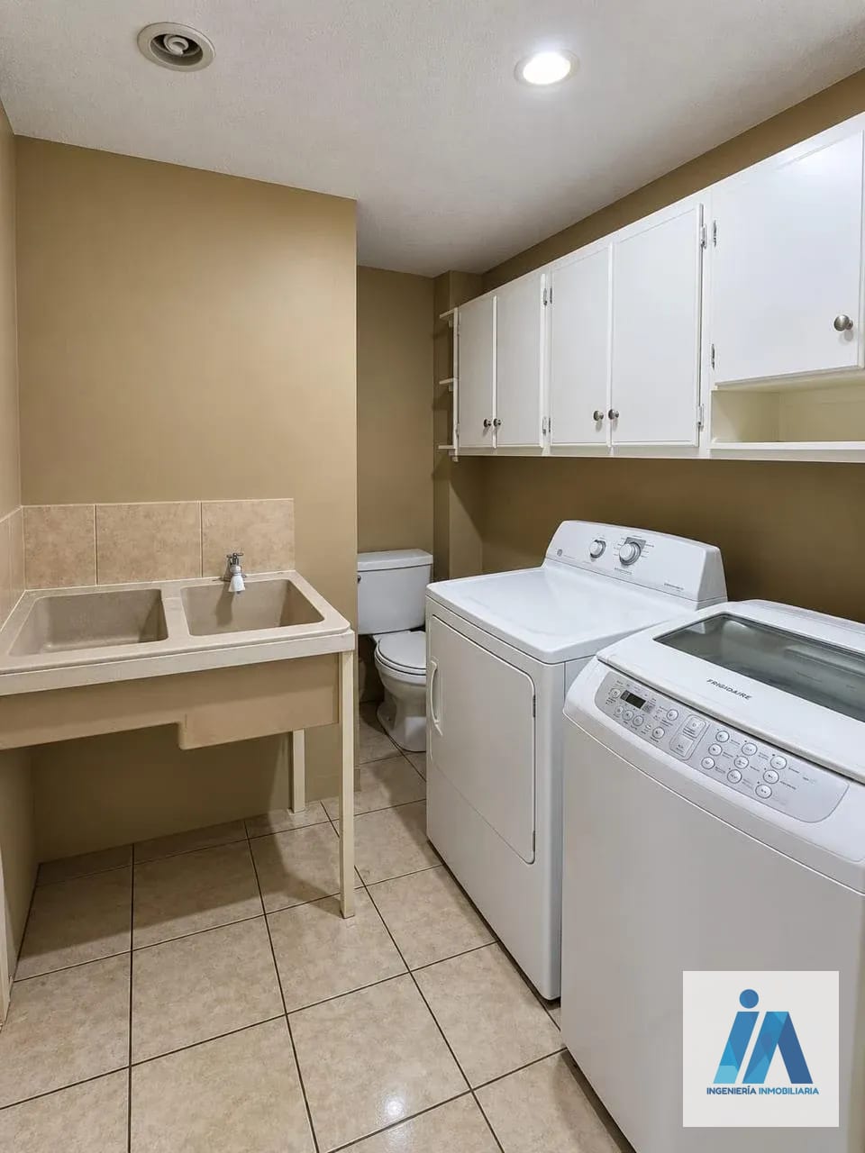 APARTAMENTO EN ALQUILER 📍 Edificio Canamco, Zona 10 — Apartamento en Alquiler en Zona 10, Guatemala, Ciudad — foto 10 de 11