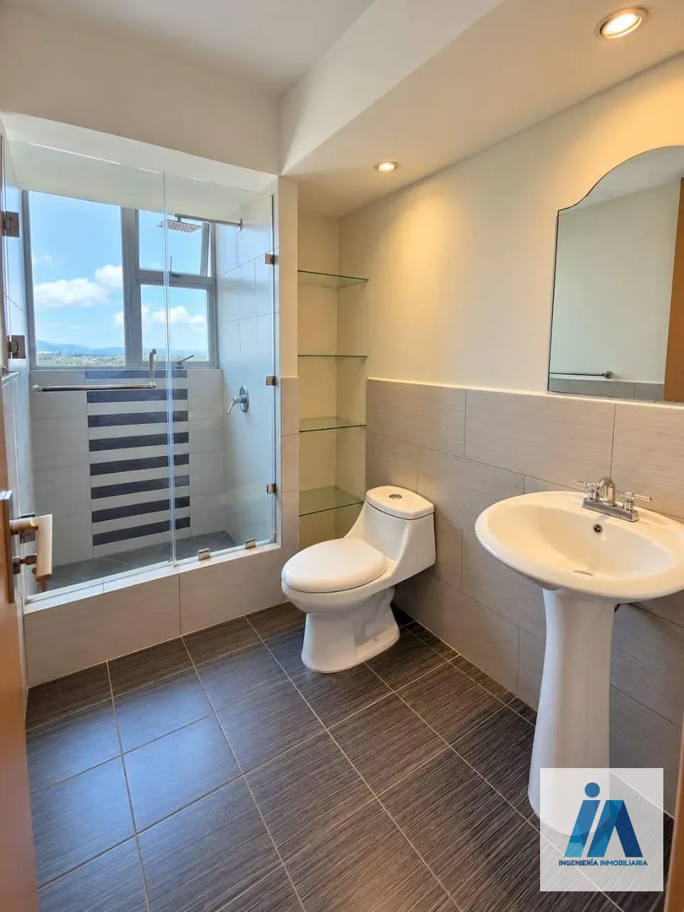 APARTAMENTO EN ALQUILER 📍 Edificio Condado La Villa, Zona 14 — Apartamento en Alquiler en Zona 14, Guatemala, Ciudad — foto 11 de 17