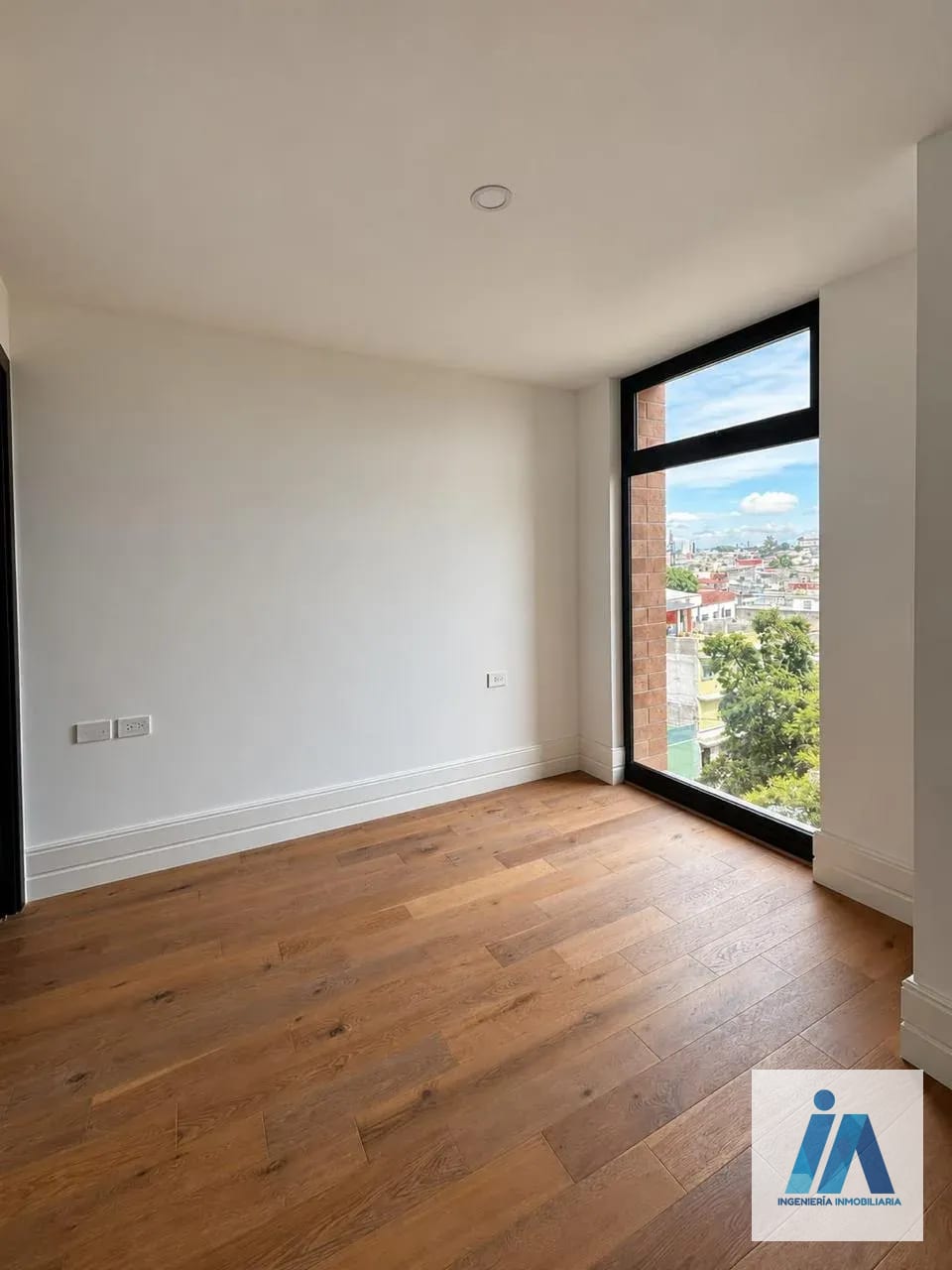 APARTAMENTO EN ALQUILER 📍 Edificio Céntrico, Zona 5 — Apartamento en Alquiler en Zona 5, Guatemala, Ciudad — foto 5 de 15