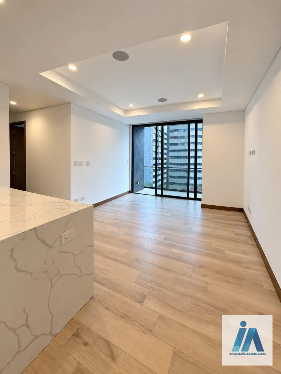 APARTAMENTO NUEVO EN ALQUILER 📍 Edificio Ferre Diez, Zona 10 — Apartamento en Alquiler en Ferré Diez, Zona 10, Guatemala, Ciudad — foto 2 de 17