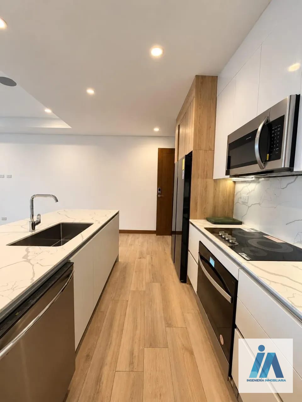 APARTAMENTO NUEVO EN ALQUILER 📍 Edificio Ferre Diez, Zona 10 — Apartamento en Alquiler en Ferré Diez, Zona 10, Guatemala, Ciudad — foto 4 de 17