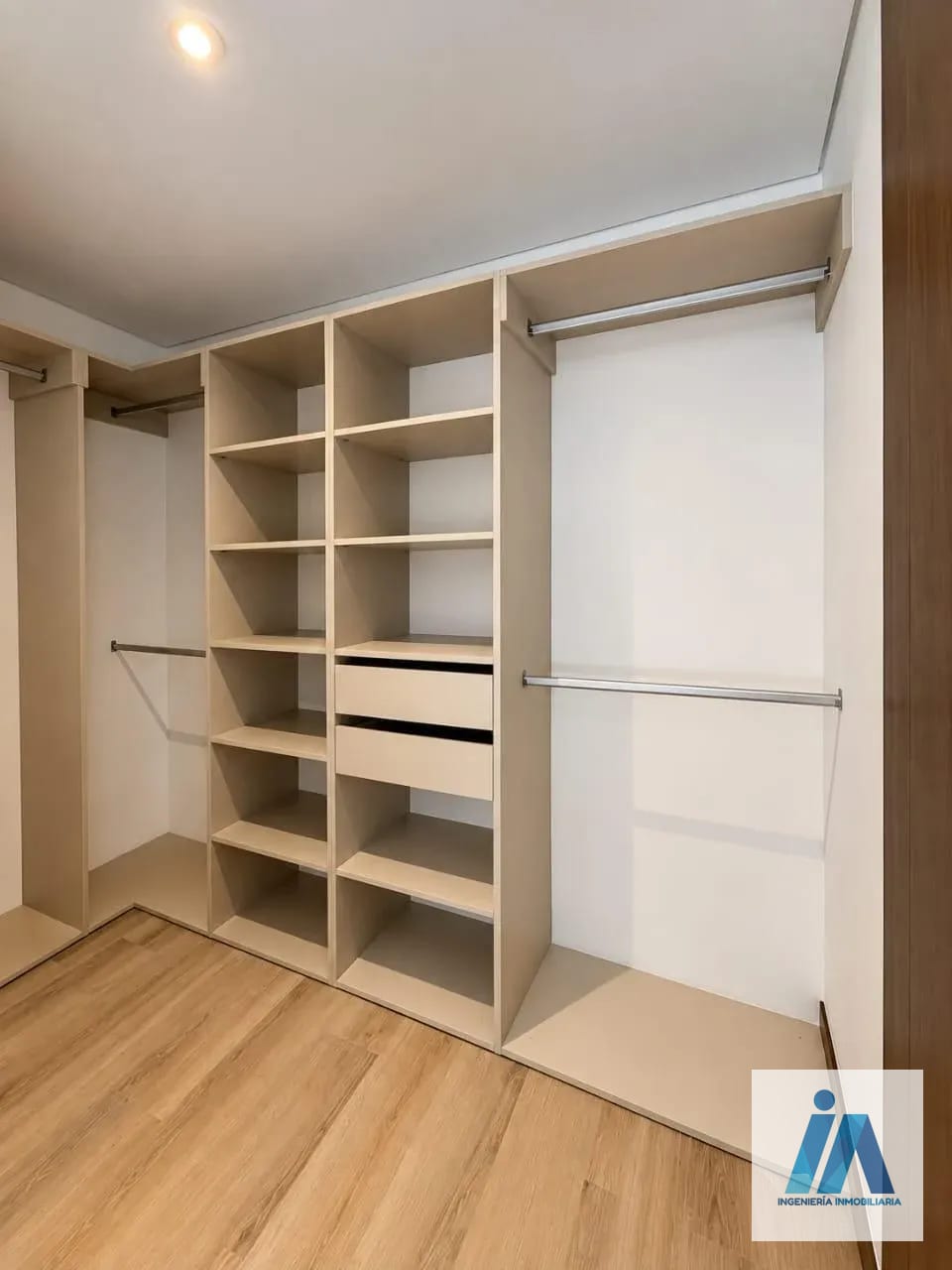 APARTAMENTO NUEVO EN ALQUILER 📍 Edificio Ferre Diez, Zona 10 — Apartamento en Alquiler en Ferré Diez, Zona 10, Guatemala, Ciudad — foto 9 de 17