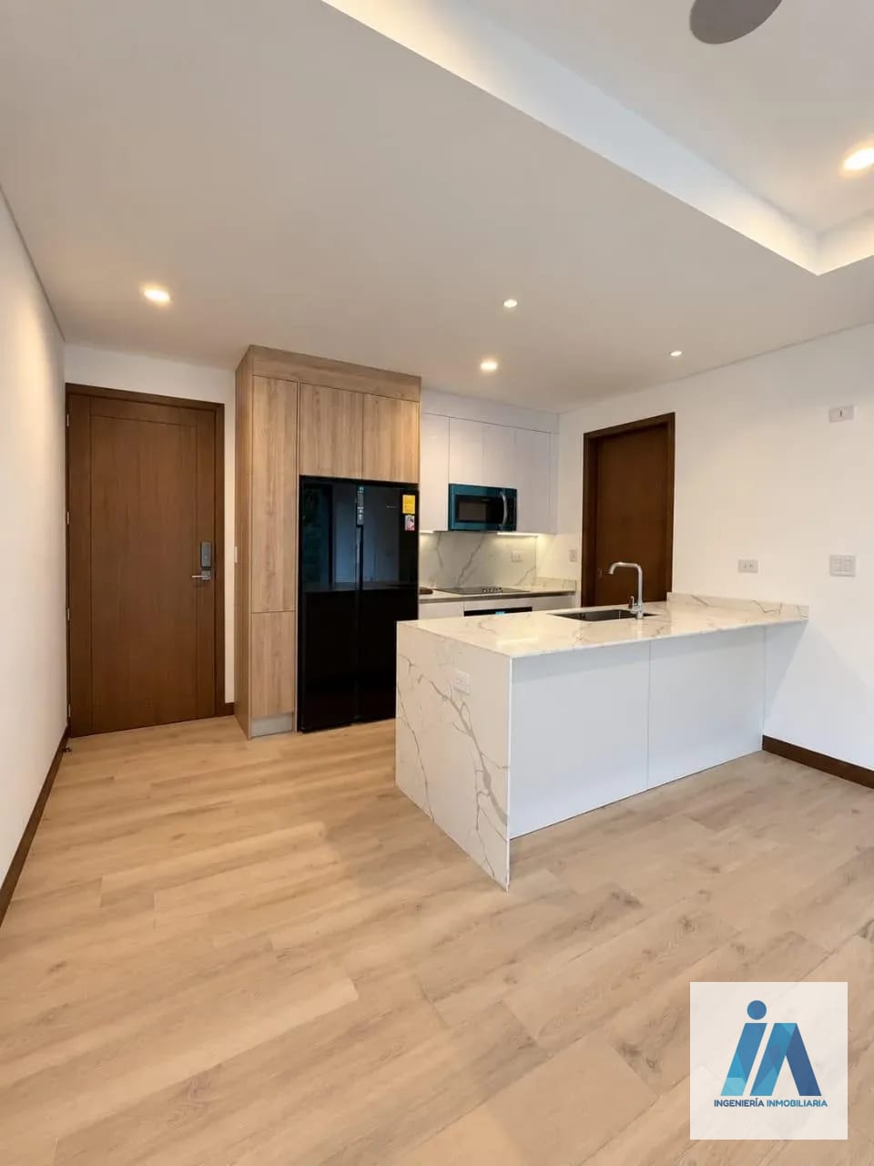 APARTAMENTO NUEVO EN ALQUILER 📍 Edificio Ferre Diez, Zona 10 — Apartamento en Alquiler en Ferré Diez, Zona 10, Guatemala, Ciudad — foto 16 de 17