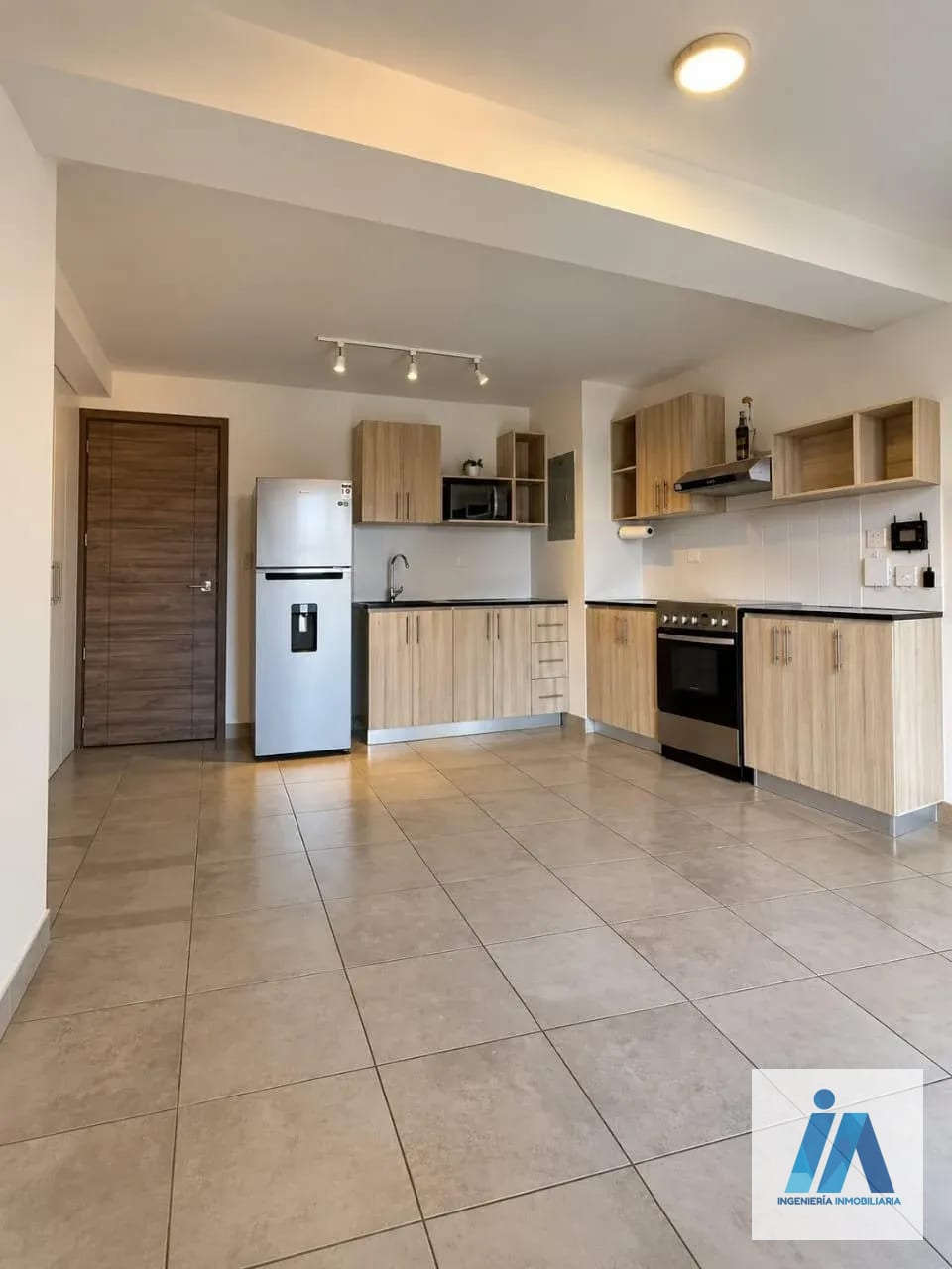 APARTAMENTO EN ALQUILER 📍 Edificio Modra, Zona 4 — Apartamento en Alquiler en Zona 4, Guatemala, Ciudad — foto 2 de 12
