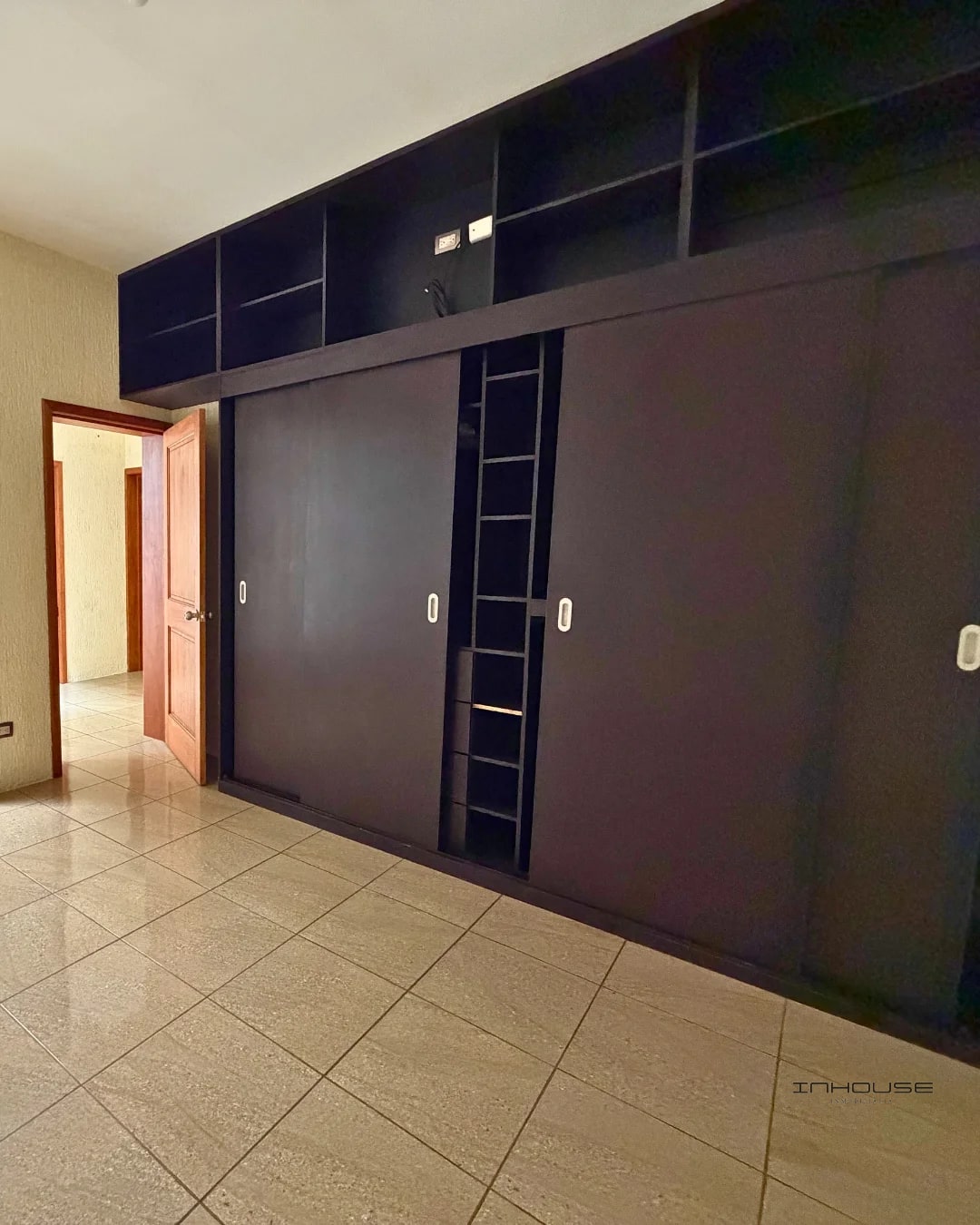 APARTAMENTO EN RENTA MUXBAL EN EXCELENTE UBICACIÓN. AMBIENTES AMPLIOS Y VENTILADOS. - 7