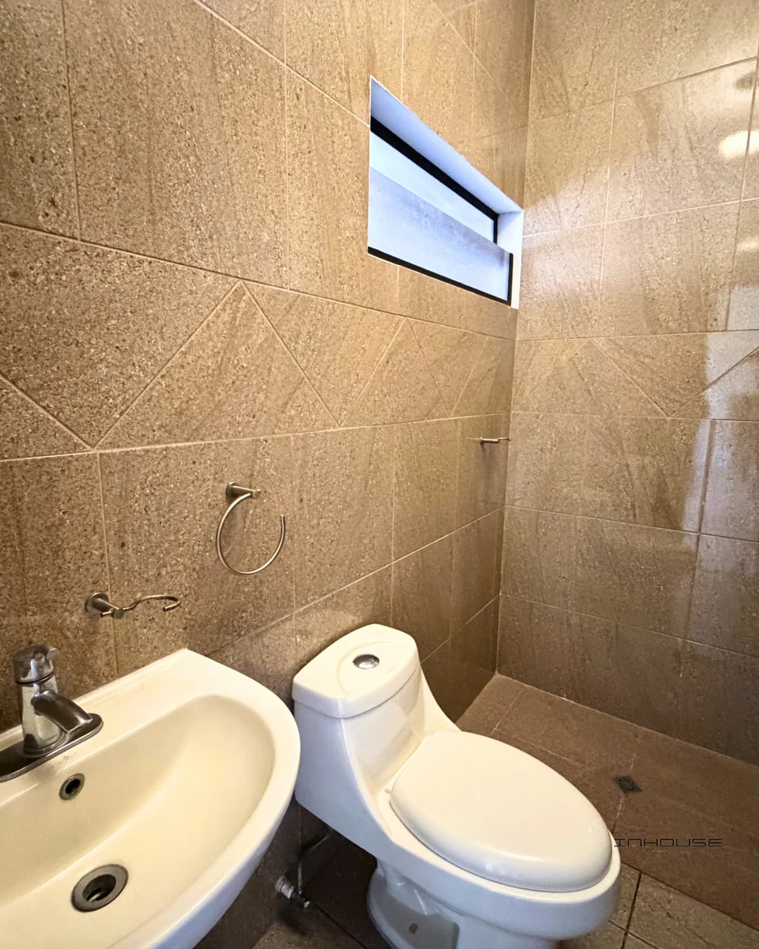 APARTAMENTO EN RENTA MUXBAL EN EXCELENTE UBICACIÓN. AMBIENTES AMPLIOS Y VENTILADOS. - 8