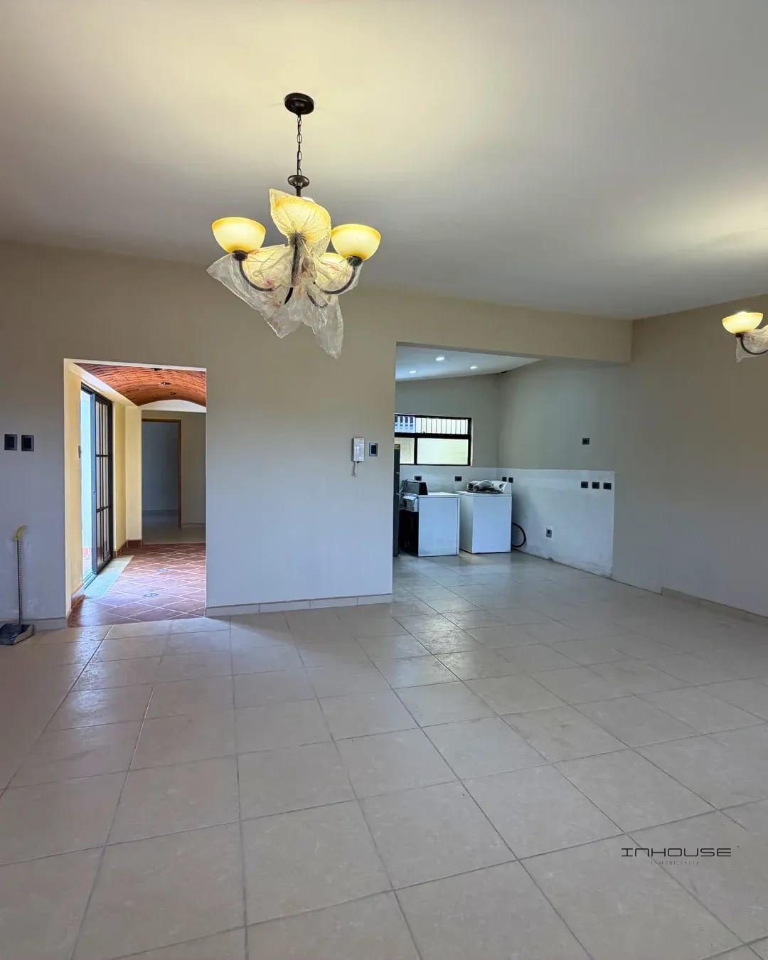 APARTAMENTO EN RENTA MUXBAL CON TERRAZA — Apartamento en Alquiler en Muxbal, Guatemala, Ciudad — foto 2 de 11