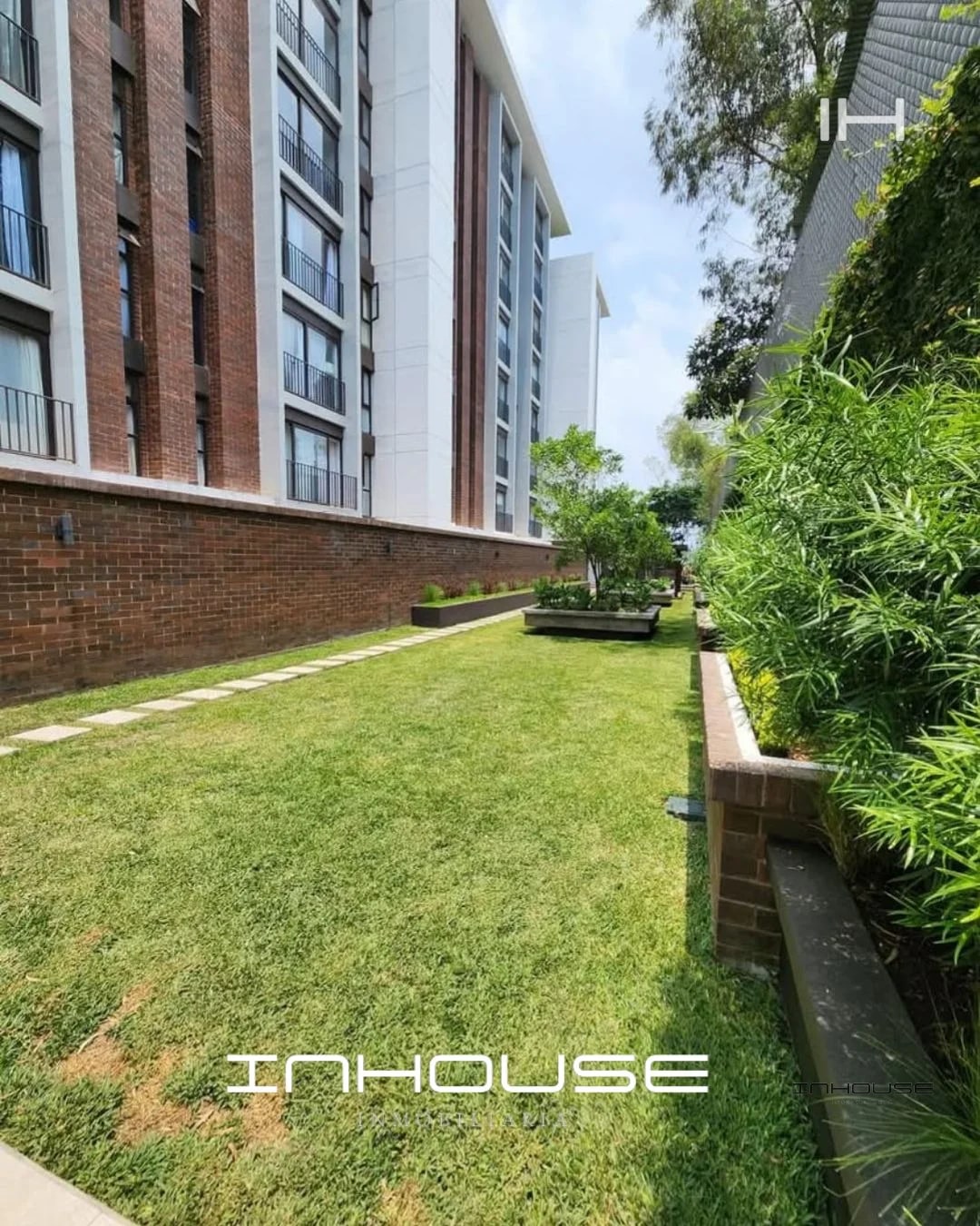APARTAMENTO EN VENTA TRIBECCA ZONA 11 - 2