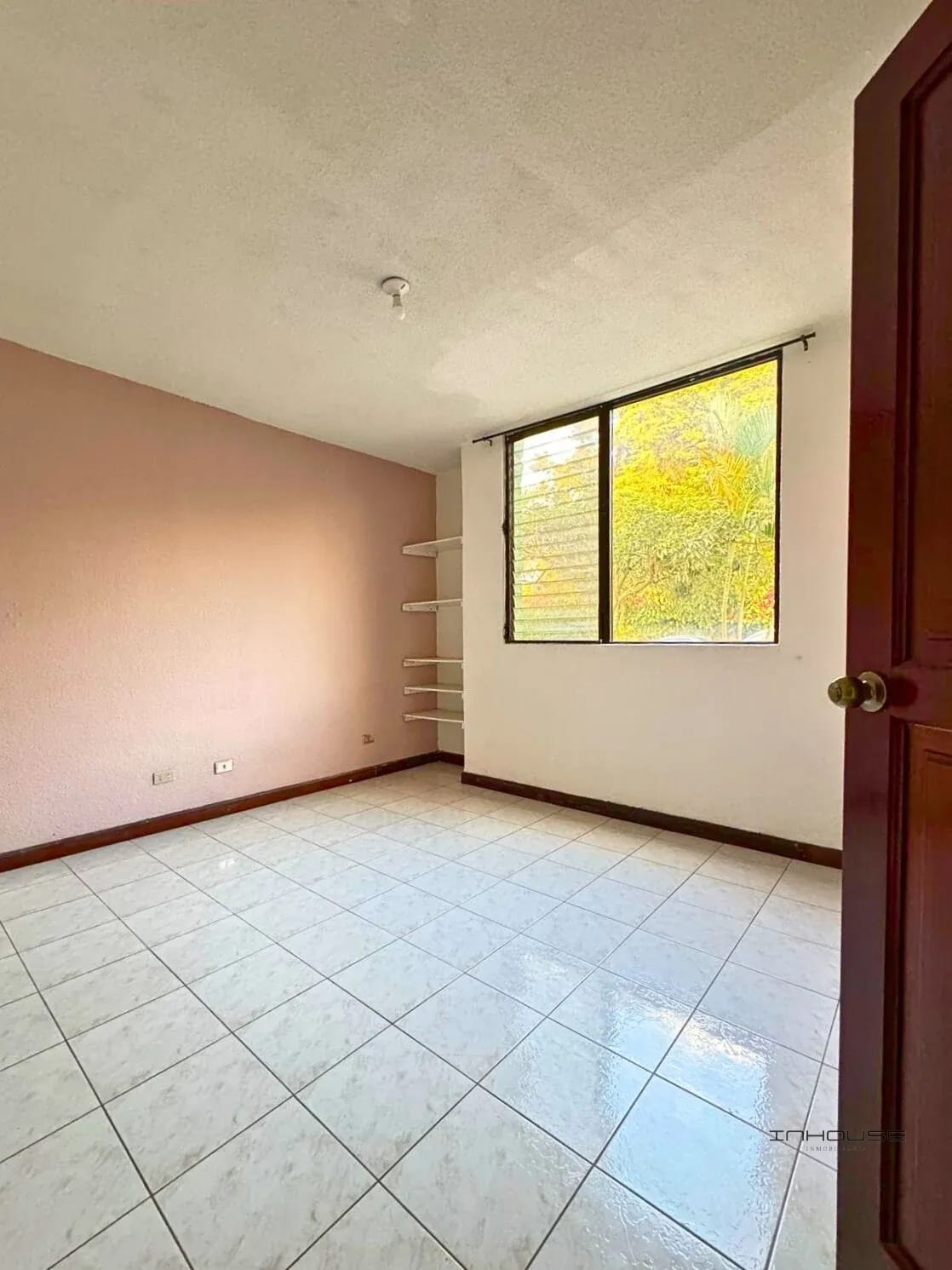 APARTAMENTO EN RENTA EN ZONA 16 SANTA AMELIA — Apartamento en Alquiler en Santa Amelia, Zona 16, Guatemala, Ciudad — foto 6 de 10