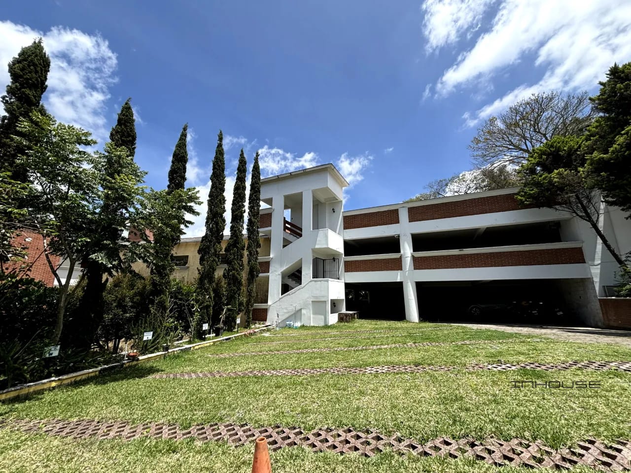 Apartamento en Renta Zona 16, la Montaña - Tipo Estudio — Apartamento en Alquiler en La Montaña, Zona 16, Guatemala, Ciudad — foto 1 de 8