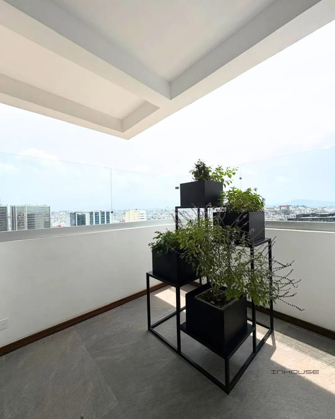 APARTAMENTO EN RENTA ZONA 4 INARA PARA ESTRENAR EN NIVEL ALTO — Apartamento en Alquiler en Zona 4, Guatemala, Ciudad — foto 2 de 10