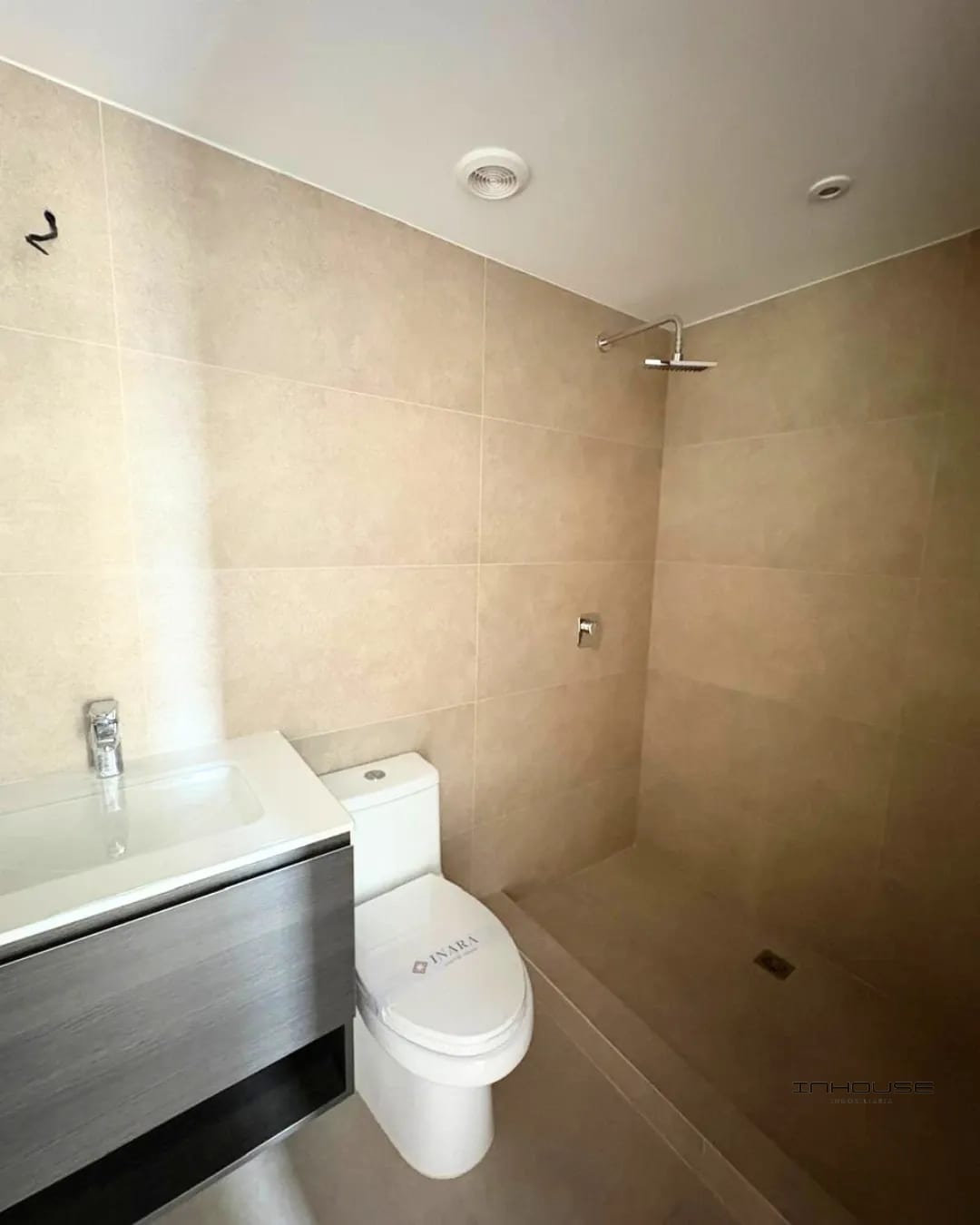 APARTAMENTO EN RENTA ZONA 4 INARA PARA ESTRENAR EN NIVEL ALTO — Apartamento en Alquiler en Zona 4, Guatemala, Ciudad — foto 8 de 10