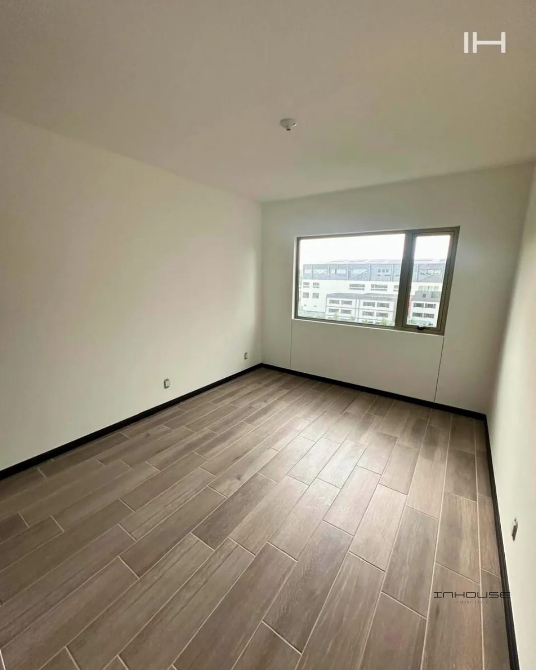 APARTAMENTO EN RENTA EN ZONA 14 EN NIVEL ALTO — Apartamento en Alquiler en Zona 14, Guatemala, Ciudad — foto 3 de 10