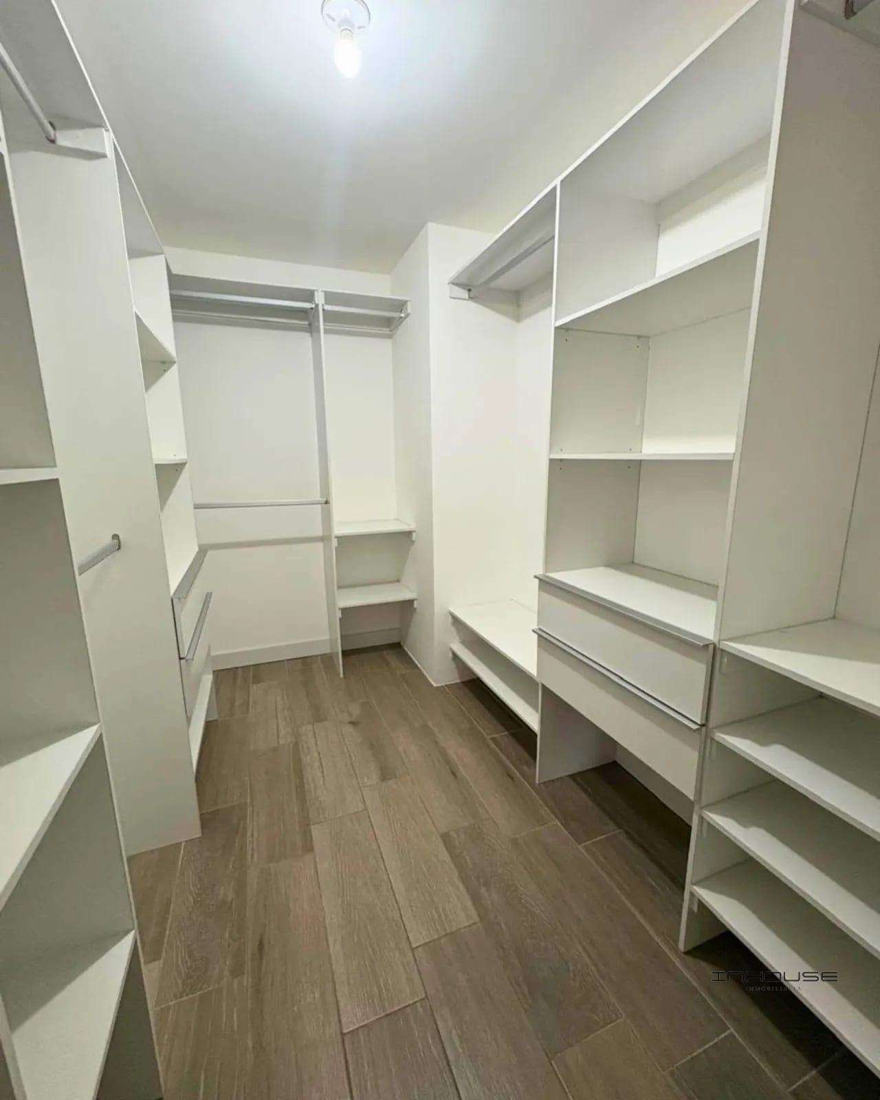 Apartamento en Venta Zona 14, Segheria — Apartamento en Venta en Segheria, Zona 14, Guatemala, Ciudad — foto 2 de 13