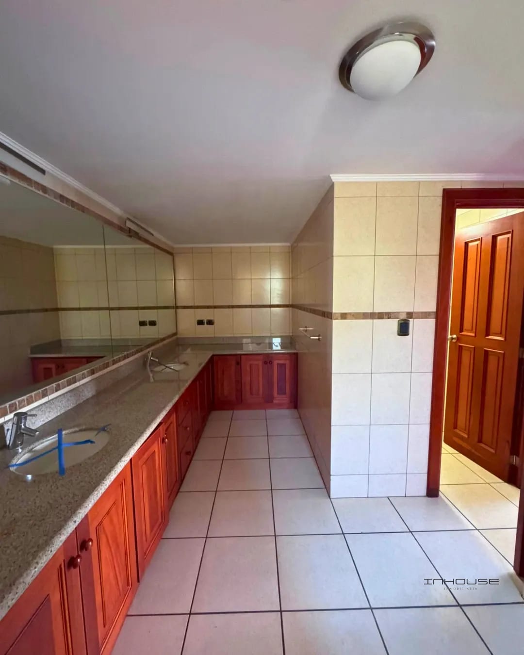 APARTAMENTO EN RENTA ZONA 14 CON BALCON — Apartamento en Alquiler en Marqués del Valle, Zona 14, Guatemala, Ciudad — foto 5 de 10