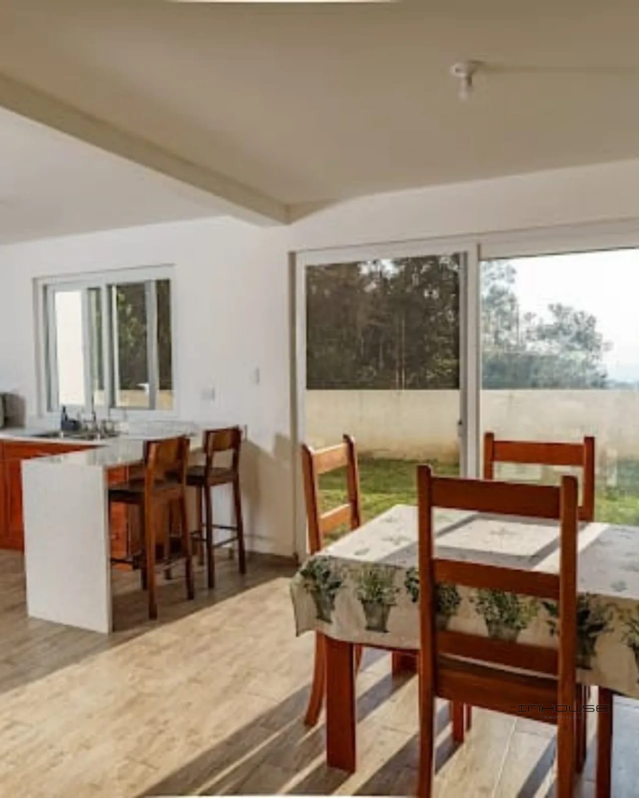 Apartamento en Venta Zona 16 con Jardin — Apartamento en Venta en Zona 16, Guatemala, Ciudad — foto 9 de 12