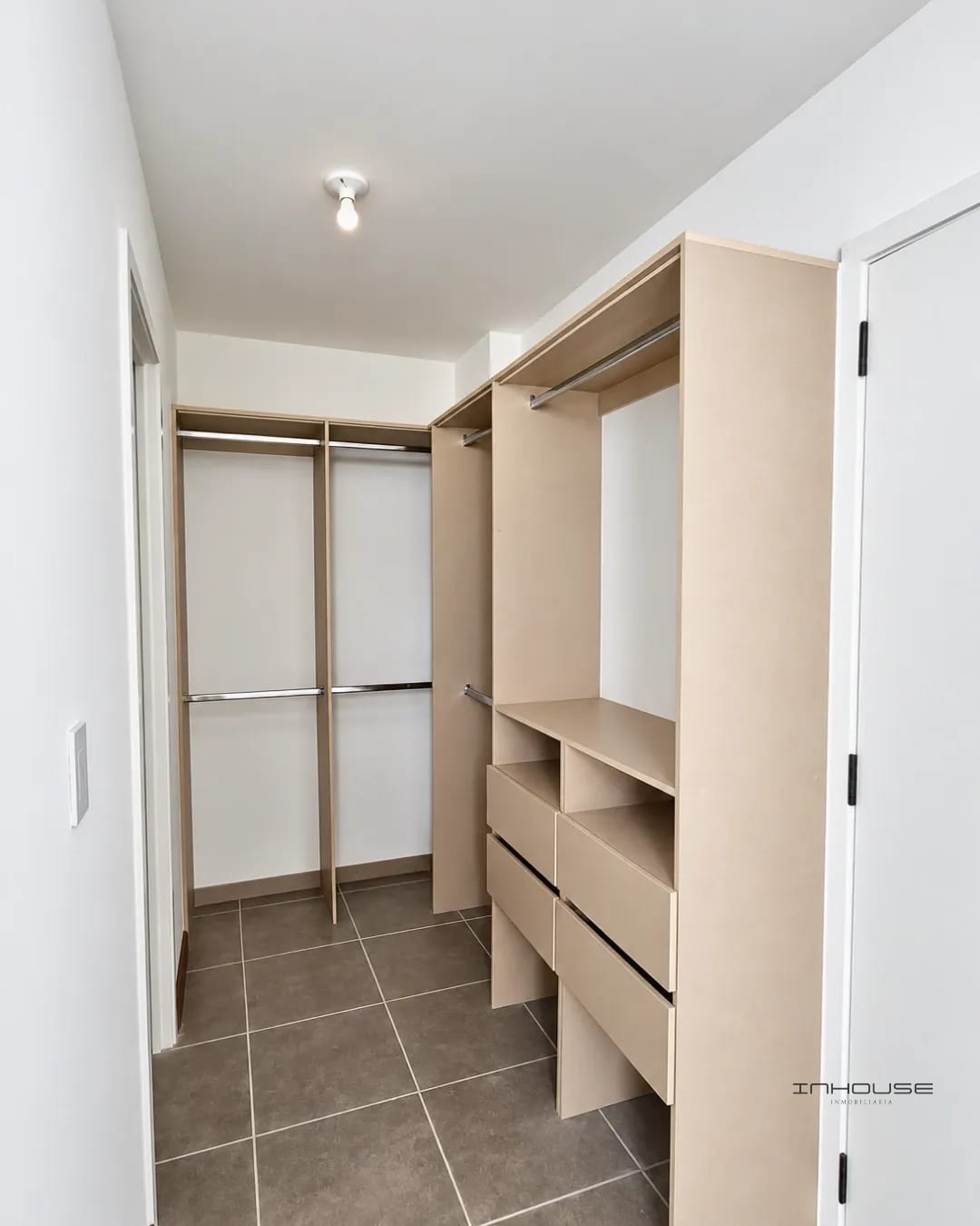 Apartamento en Venta Zona 15 Nivel Alto con Balcón — Apartamento en Venta en Quince Esquina, Zona 15, Guatemala, Ciudad — foto 6 de 12