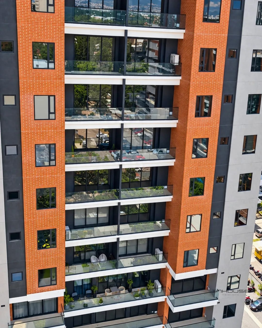 Apartamento en Renta Zona 10 para Estrenar Nivel Alto — Apartamento en Alquiler en Ferré Diez, Zona 10, Guatemala, Ciudad — foto 2 de 11
