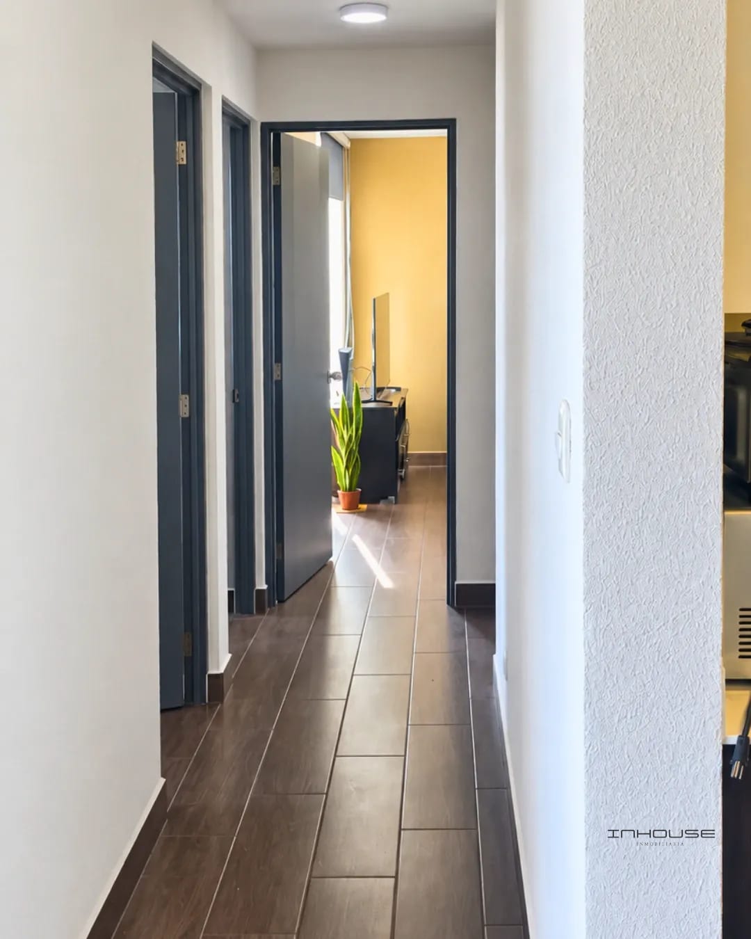 Apartamento en Venta Zona 10 de Mixco Nivel Alto — Apartamento en Venta en Zona 10 Mixco, Guatemala, Ciudad — foto 7 de 9