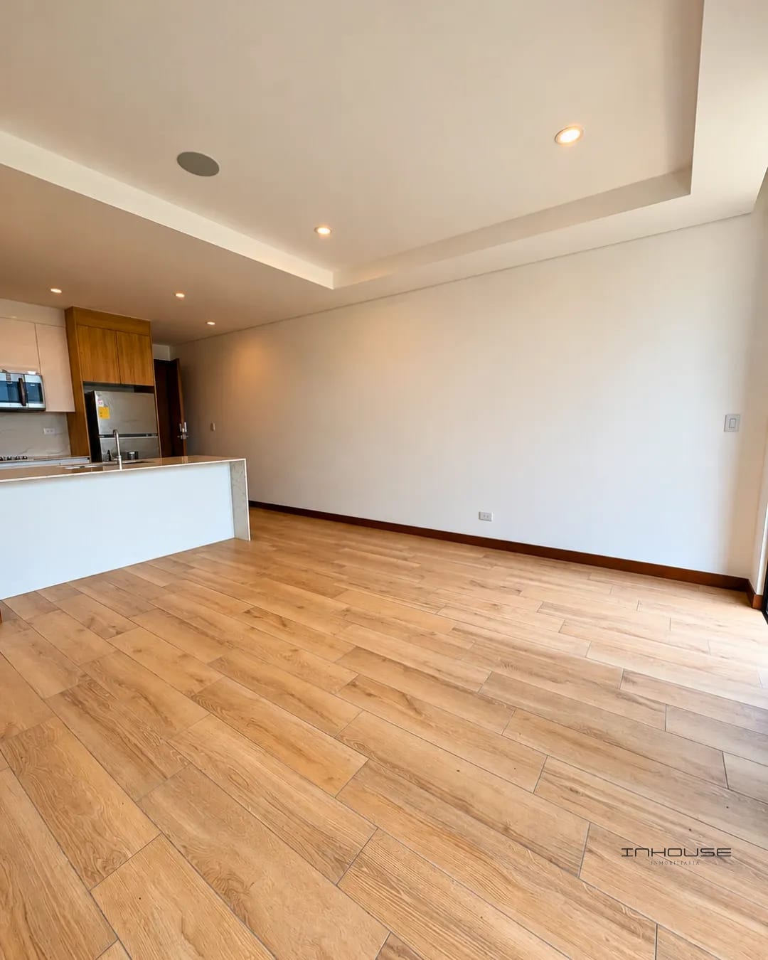 Apartamento en Renta Zona 10 con Línea Blanca Ferre 10 — Apartamento en Alquiler en Ferré Diez, Zona 10, Guatemala, Ciudad — foto 2 de 10