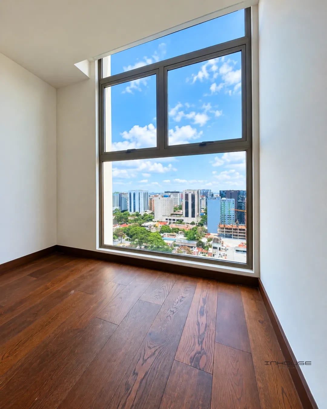 Apartamento en Renta Zona 10 Nivel Alto — Apartamento en Alquiler en Atarah, Zona 10, Guatemala, Ciudad — foto 8 de 15