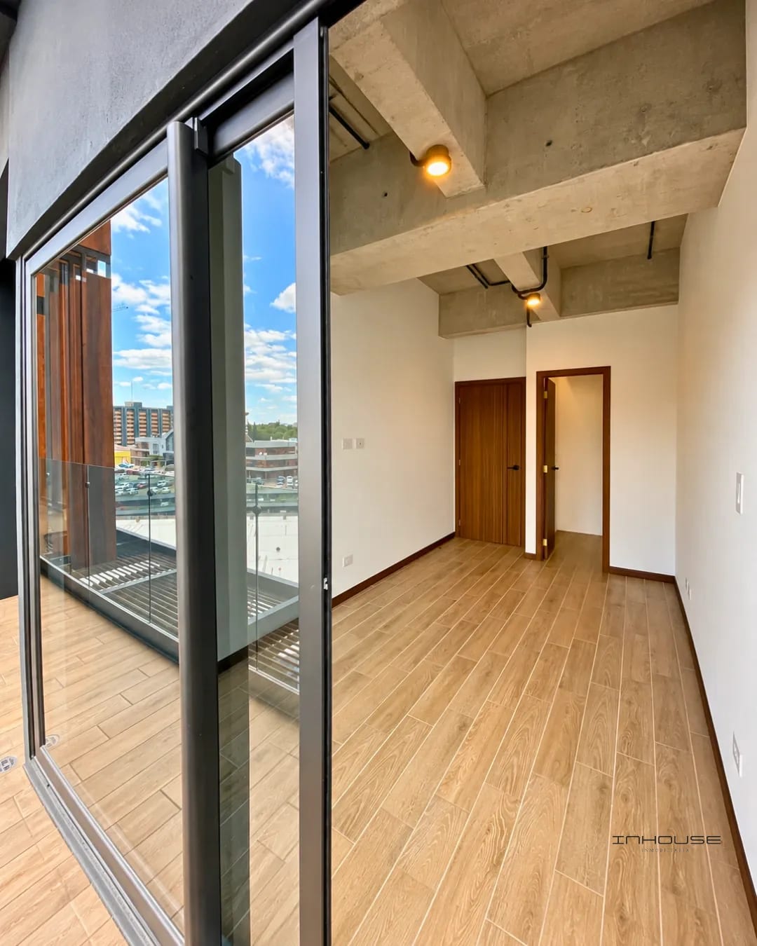 Apartamento en Renta en Zona 4 Nivel Alto Septimo — Apartamento en Alquiler en Séptimo, Zona 4, Guatemala, Ciudad — foto 2 de 10