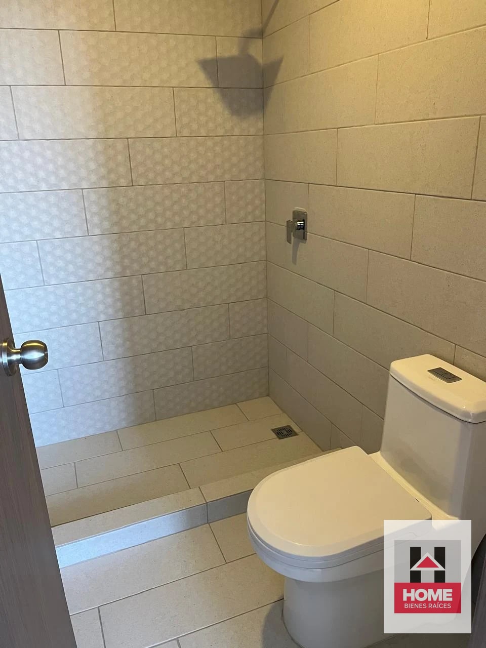 OPORTUNIDAD DE APARTAMENTO PARA ESTRENAR EN VENTA ZONA 10 — Apartamento en Venta en Biko, Zona 10, Guatemala, Ciudad — foto 7 de 12
