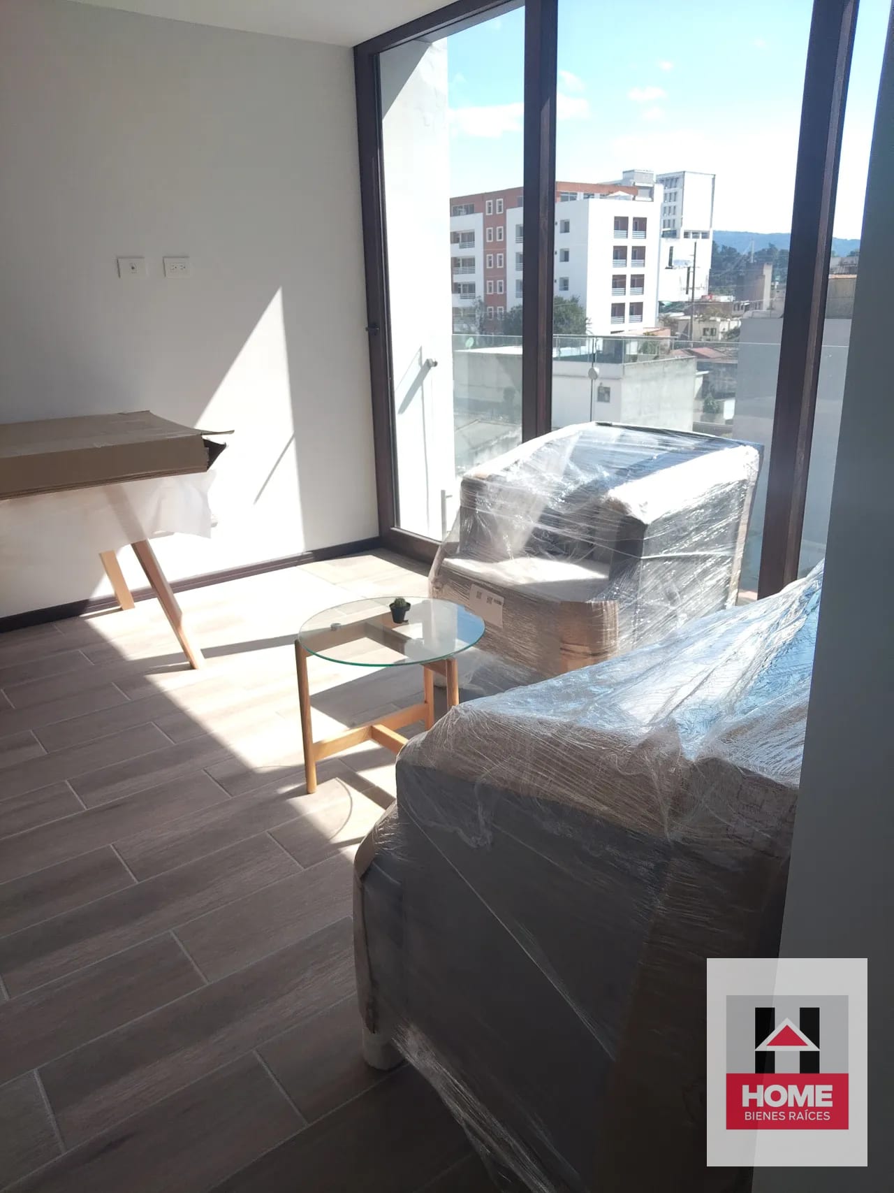 APARTAMENTO MODERNO DE 2 HABITACIONES CERCANO A OAKLAND — Apartamento en Venta en Biko, Zona 10, Guatemala, Ciudad — foto 2 de 13
