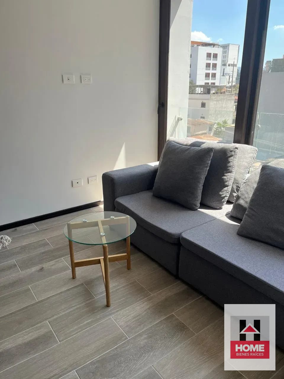 APARTAMENTO MODERNO DE 2 HABITACIONES CERCANO A OAKLAND — Apartamento en Venta en Biko, Zona 10, Guatemala, Ciudad — foto 10 de 13