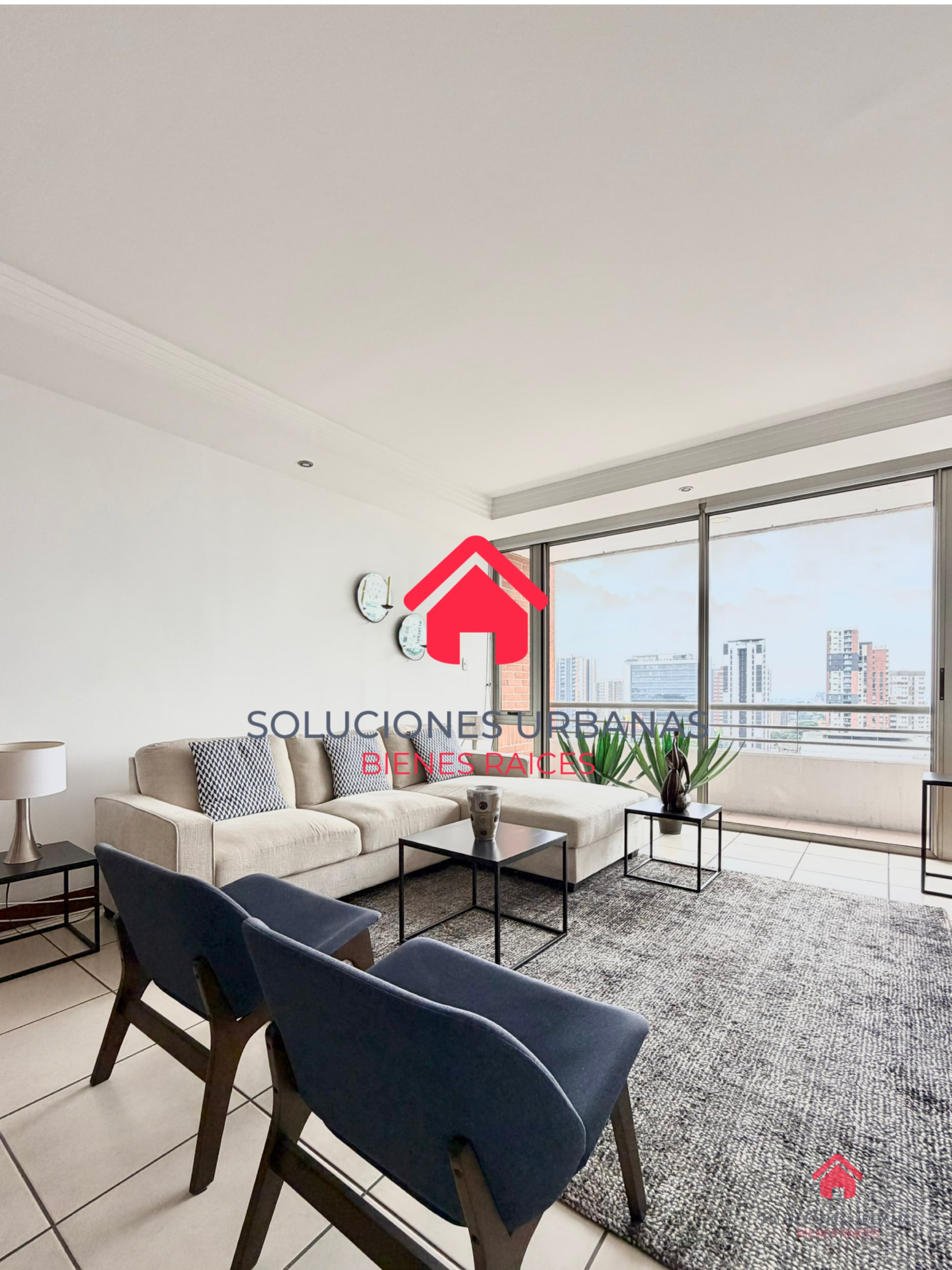 APARTAMENTO AMUEBLADO CON CUARTO DE SERVICIO - 1