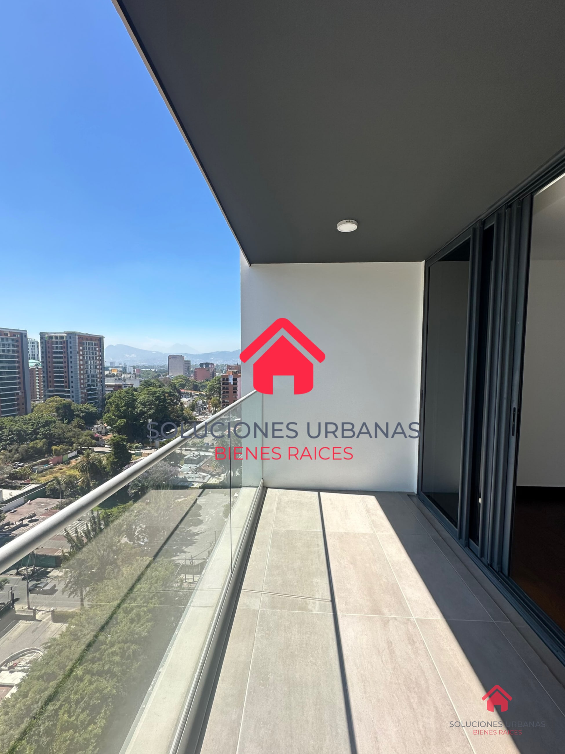 LINDO APARTAMENTO CON SALA FAMILIAR - 2