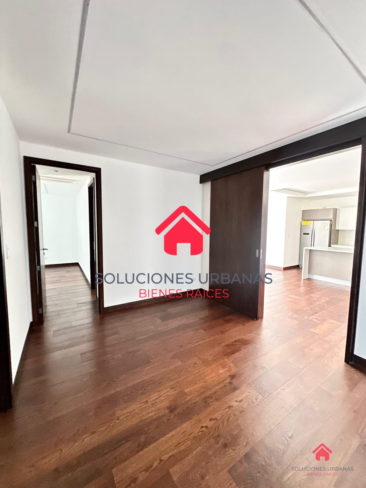 LINDO APARTAMENTO CON SALA FAMILIAR — Apartamento en Alquiler en Vasanta, Zona 10, Guatemala, Ciudad — foto 6 de 8
