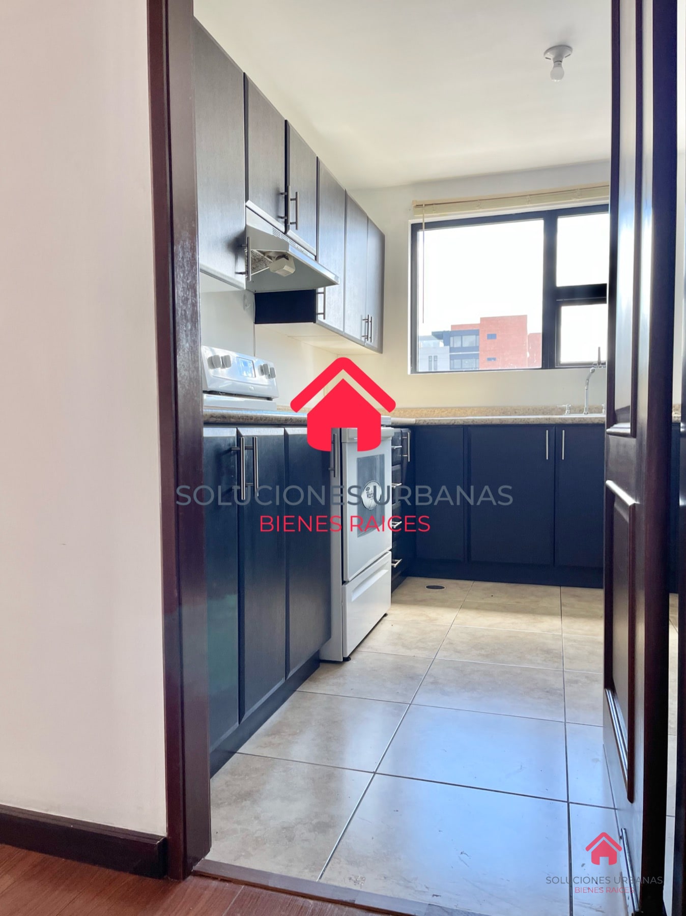 LINDO APARTAMENTO CON SALA FAMILIAR VIVALDI - 5