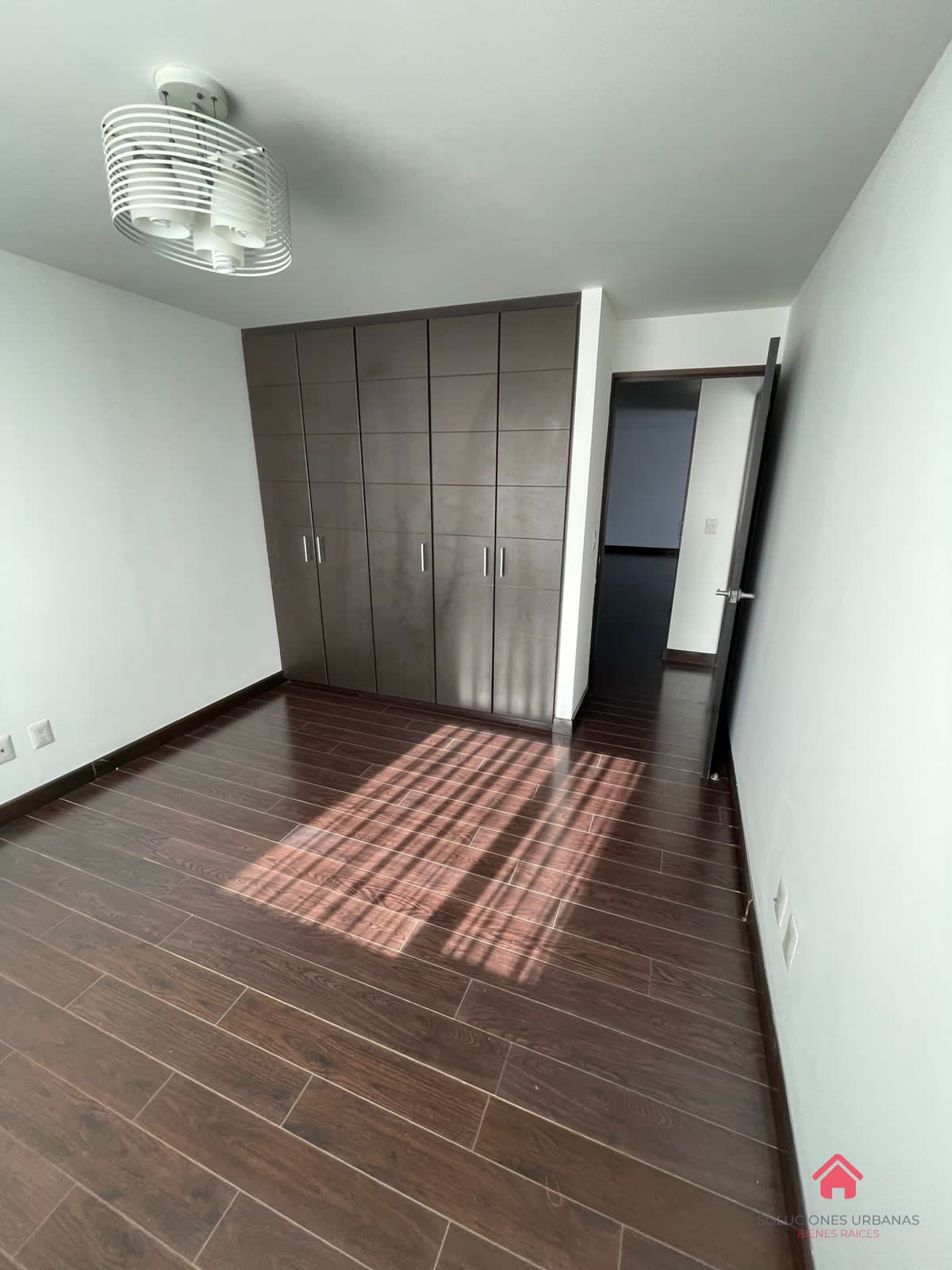 Lindo Apartamento Zona 14 Catania — Apartamento en Alquiler en Catania, Zona 14, Guatemala, Ciudad — foto 11 de 12