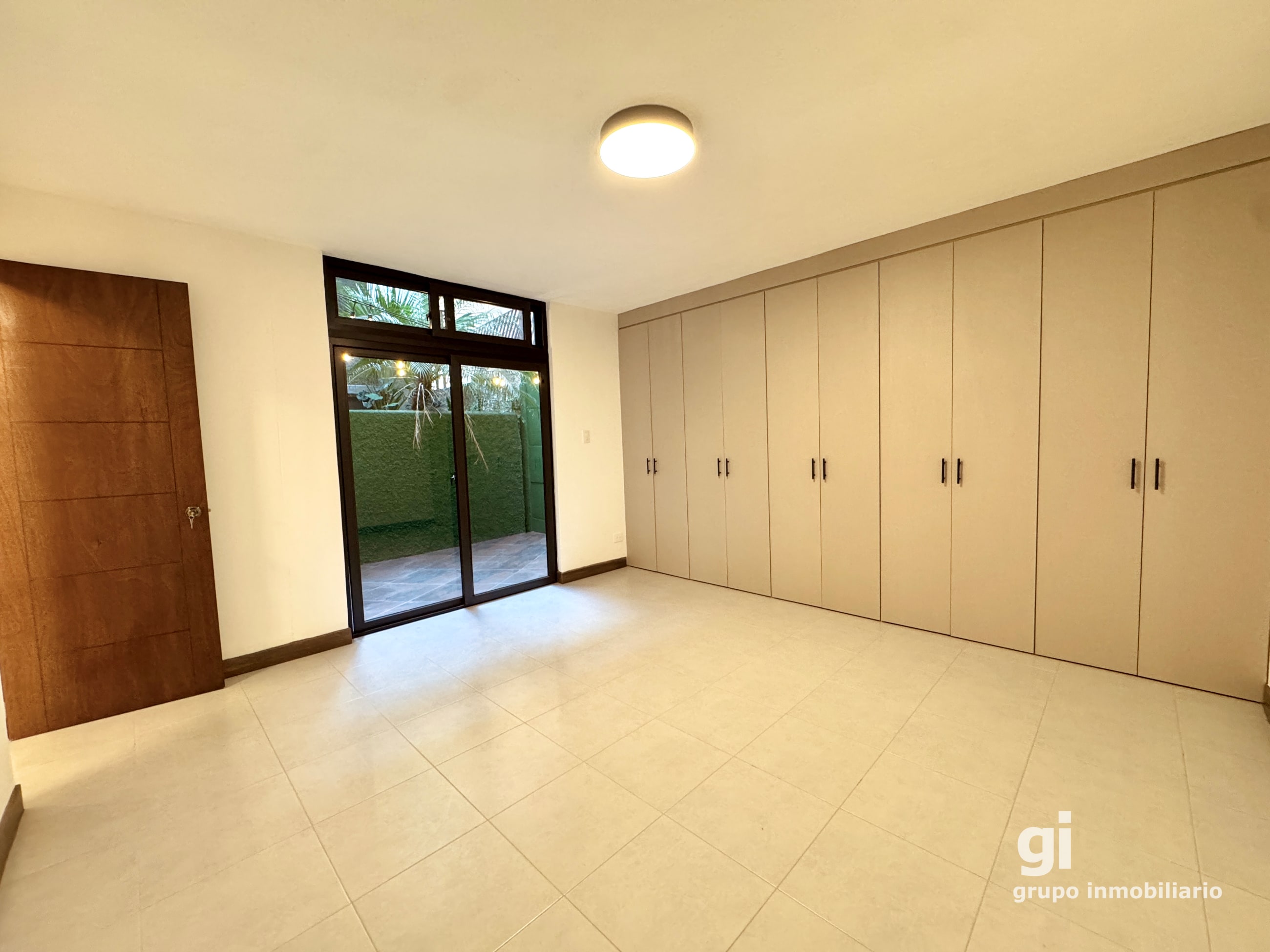 Apartamento Remodelado en Renta en Zona 10 | Excelente Ubicación - 9